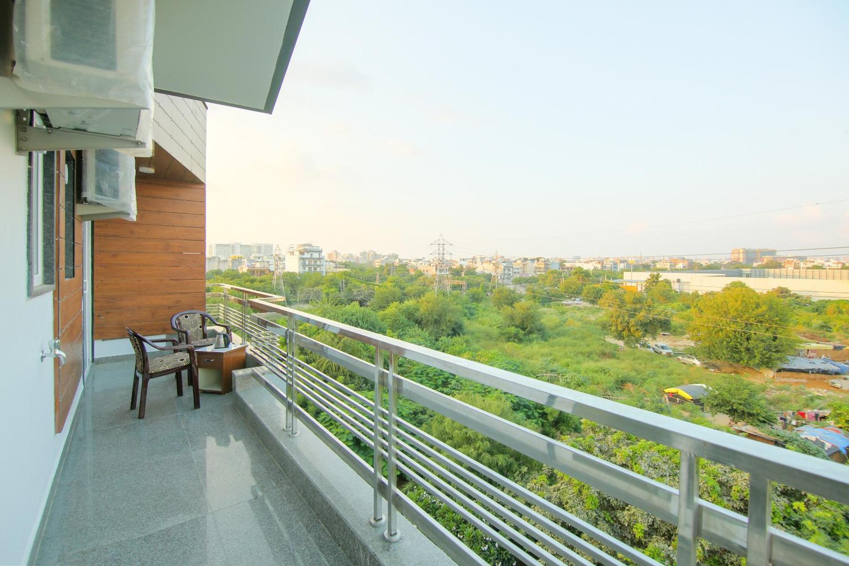Collection O Corporate Suite Near Omaxe Celebration Mall view 5