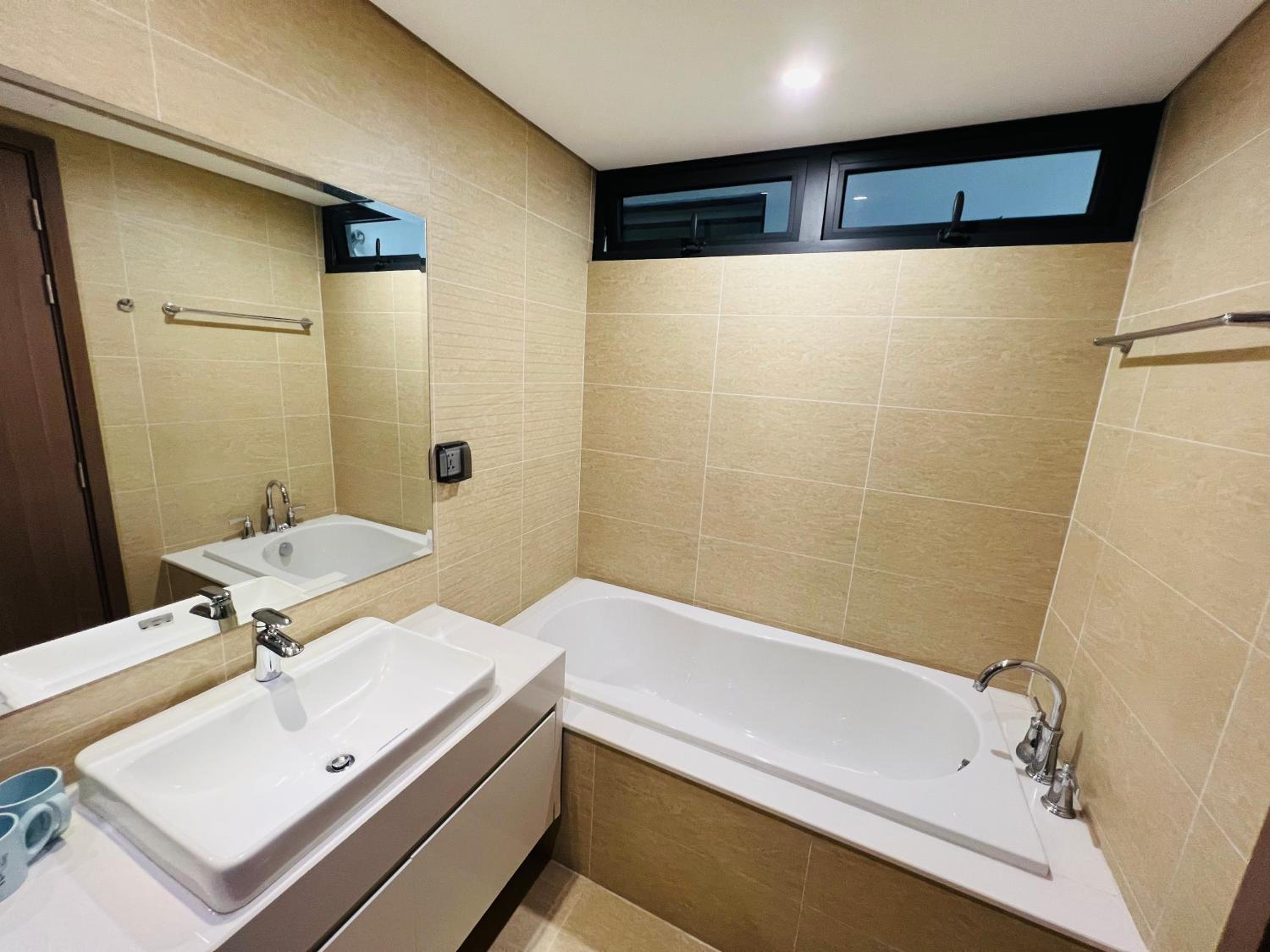 Vinhomes Skylake Premier Apartment Ha Noi