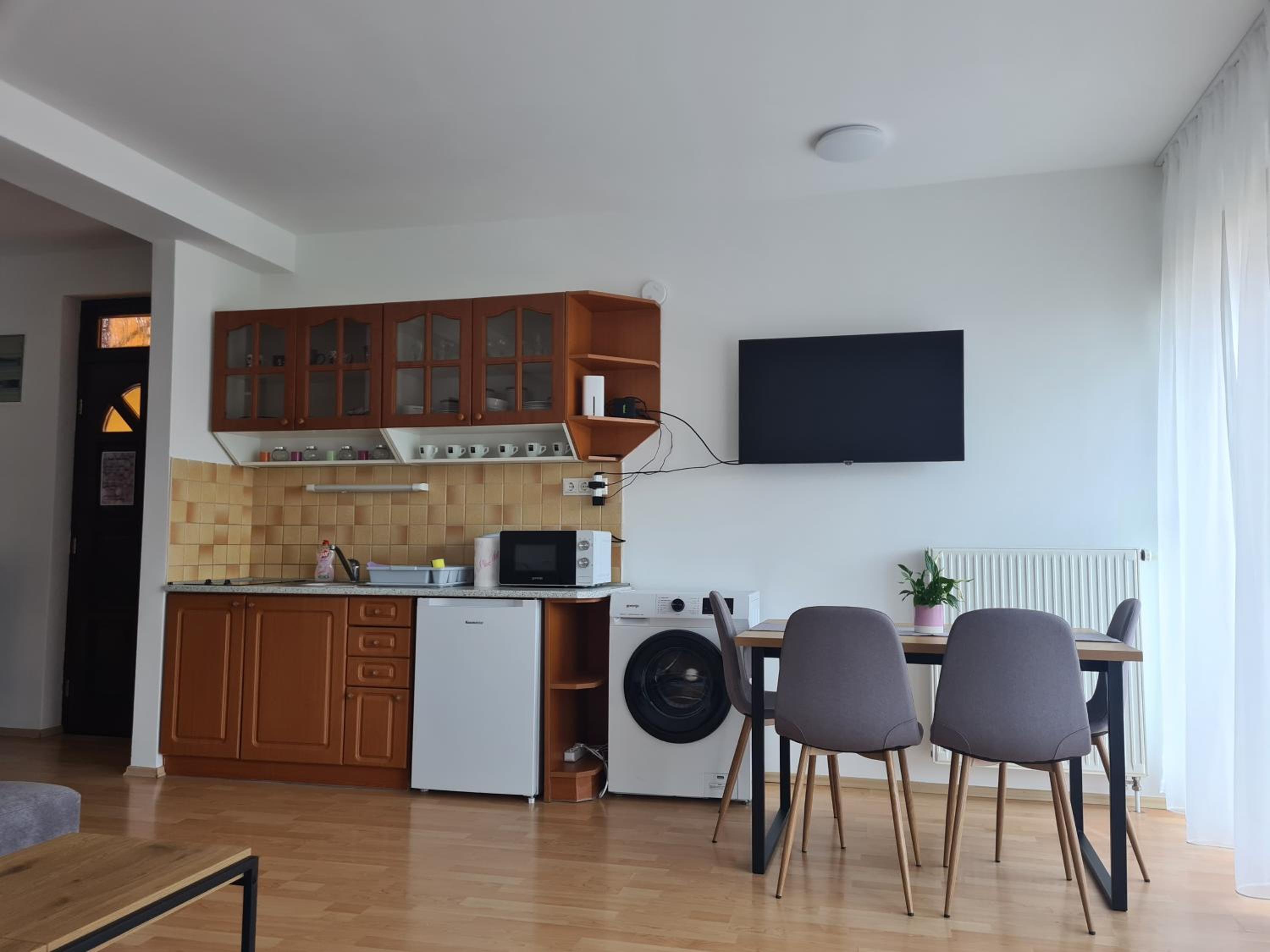 Jade Apartman