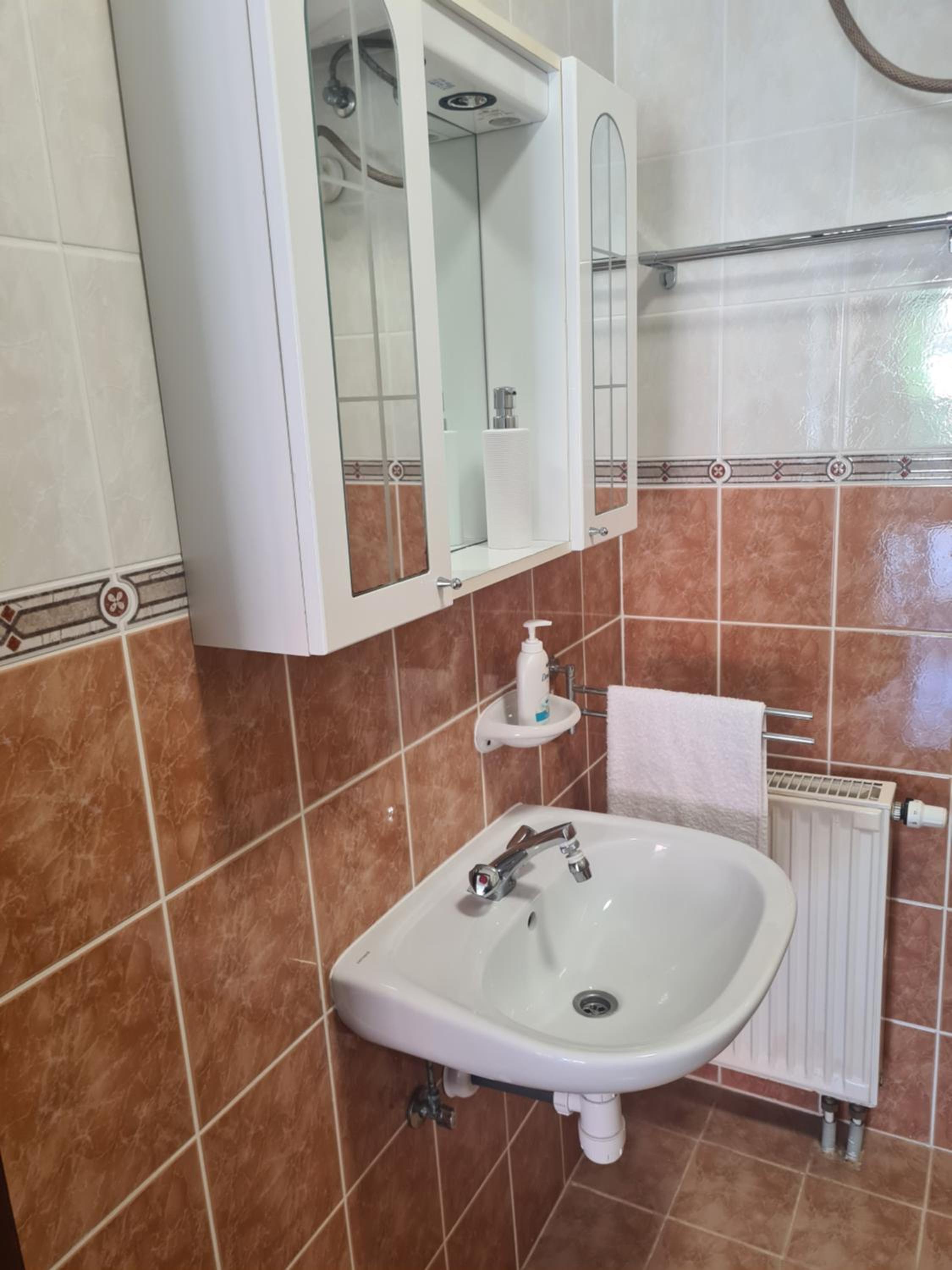 Jade Apartman