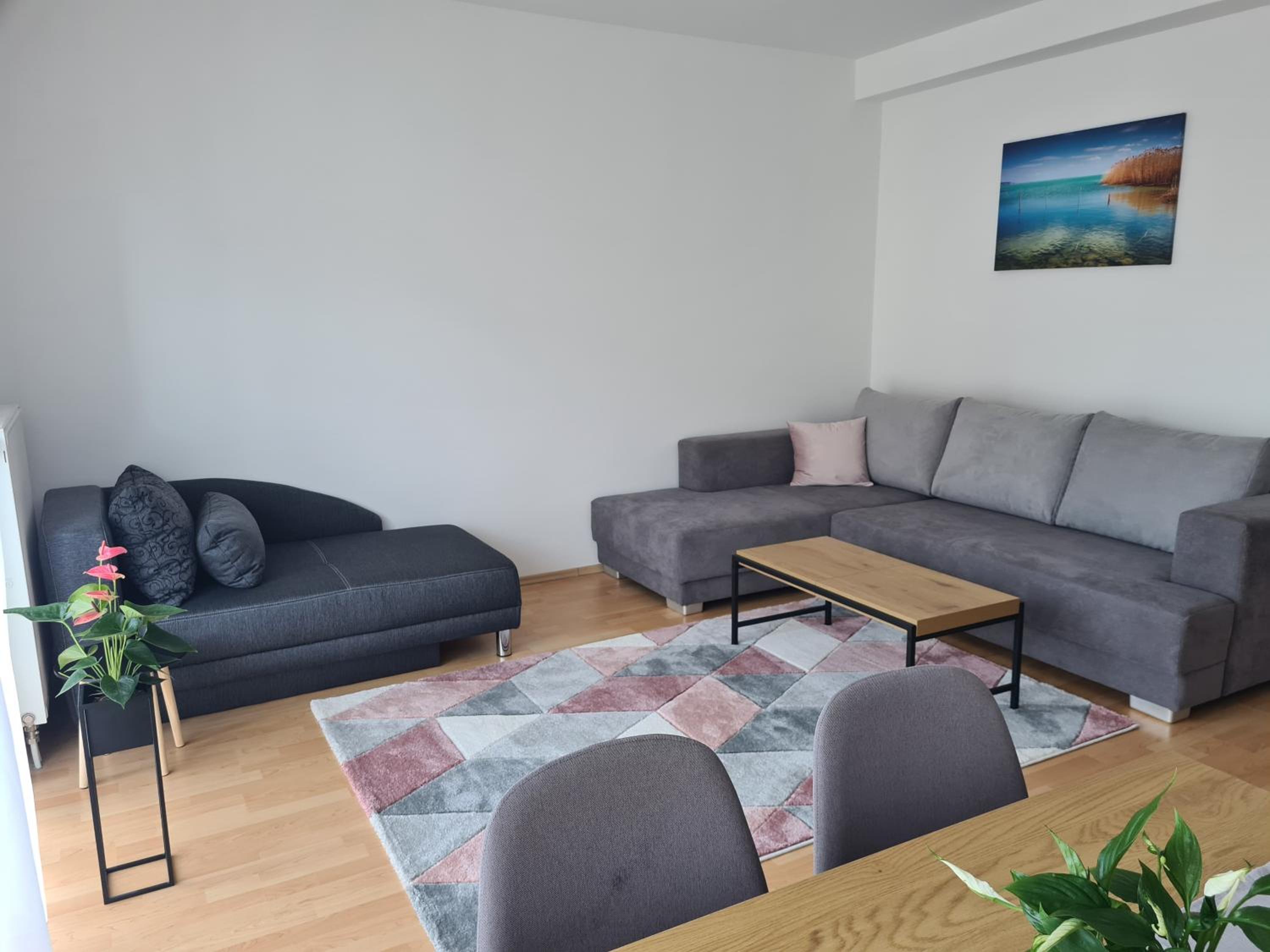 Jade Apartman