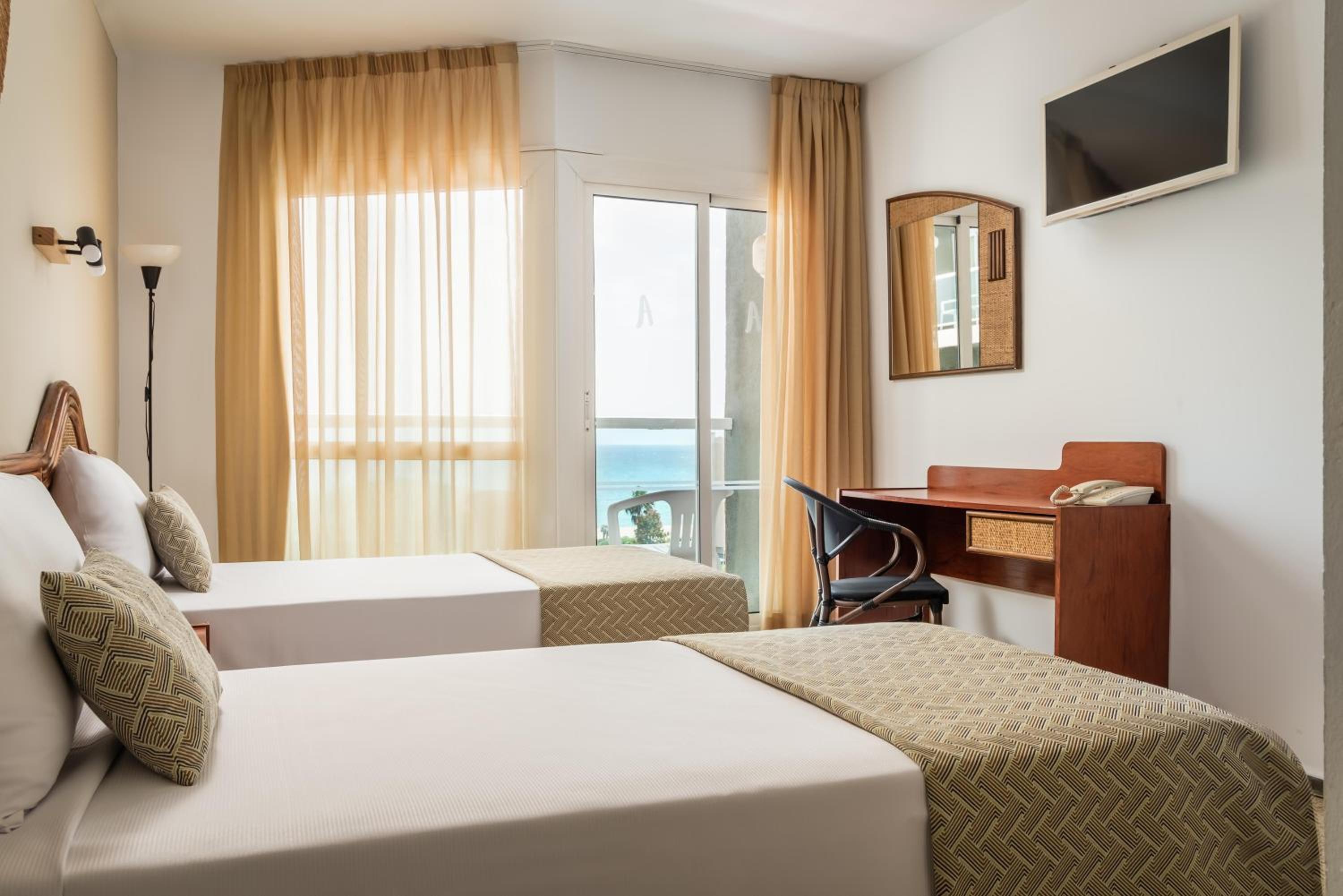 Malgrat de Mar Vacations - Hotel Cartago Nova by ALEGRIA - Property Image 3