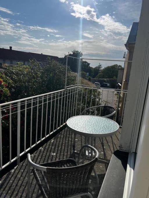 Large 4 bedroom Villa with beautiful garden view 2