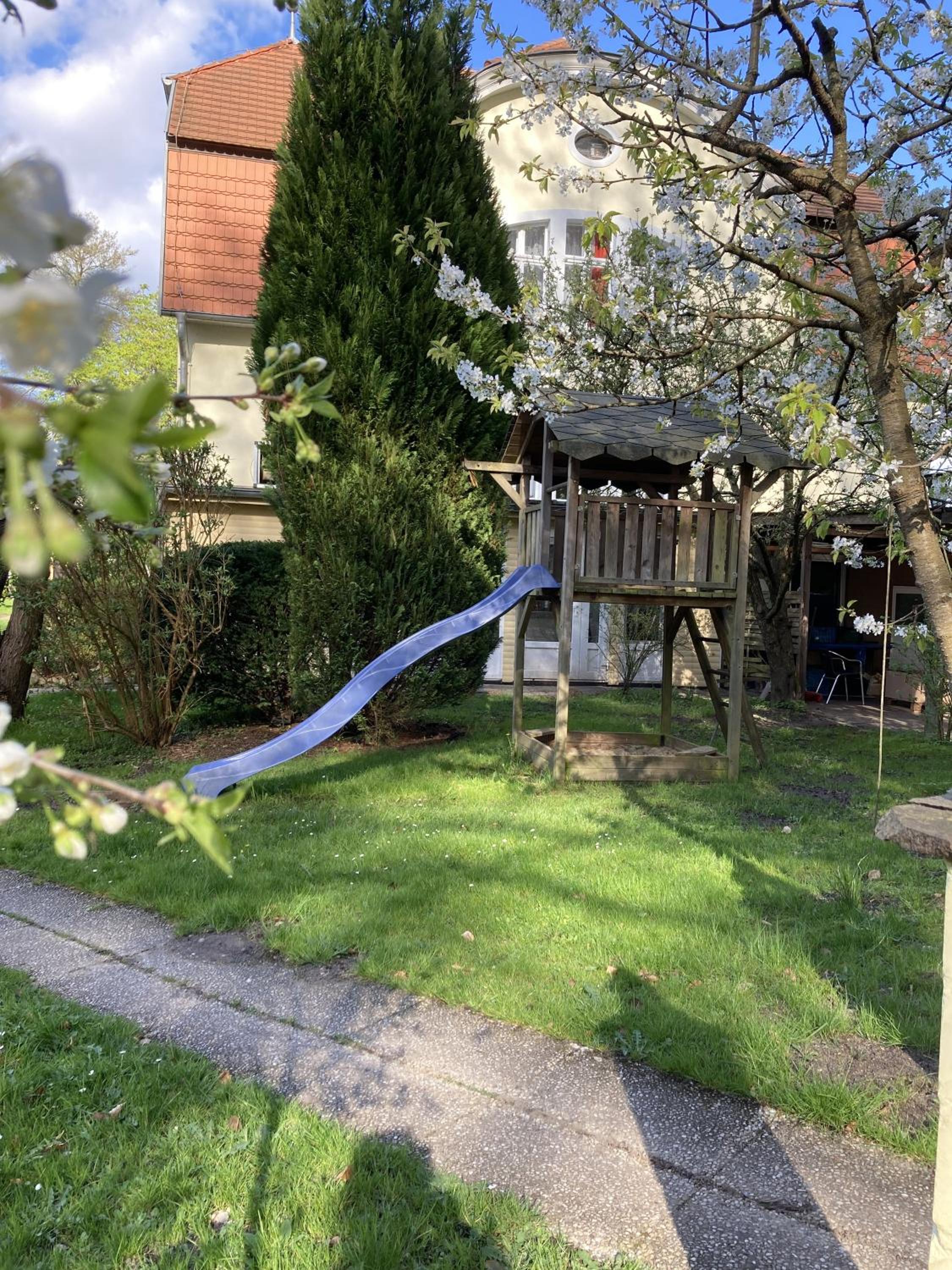 Bunte Ferienhaussiedlung