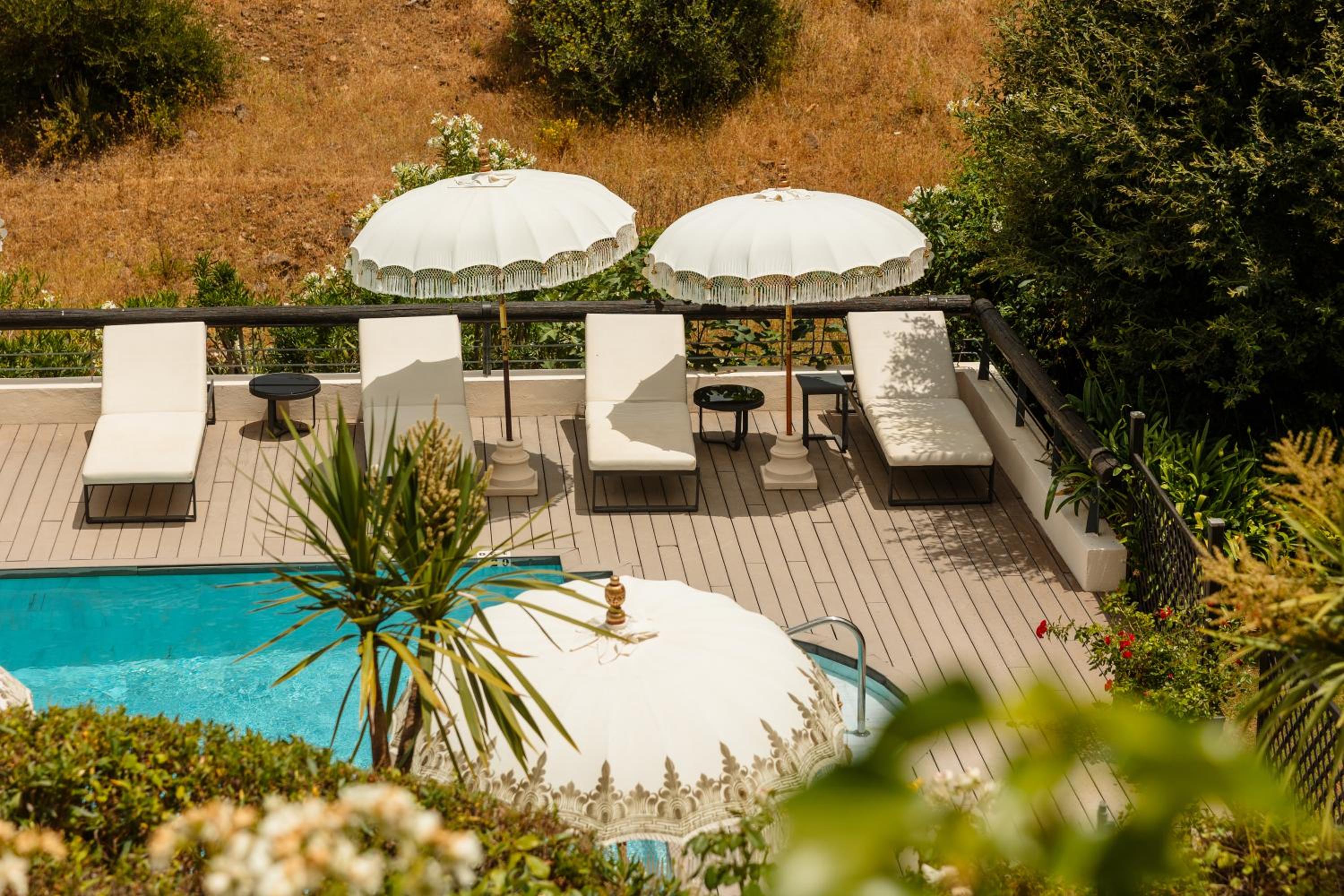 Shanti Som en Monda — recepcion & lobby