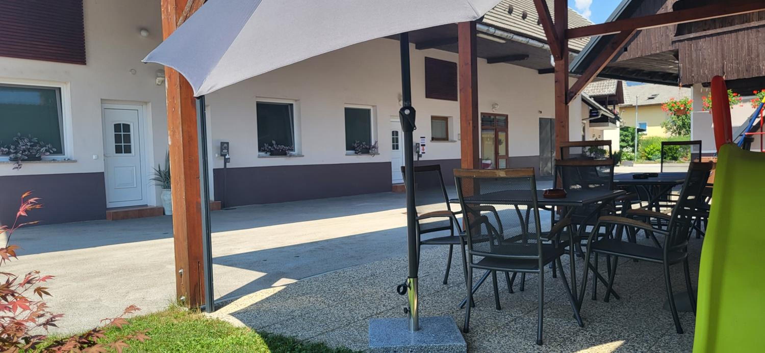 Rooms & Apartments Kepic, AIRPORT accomodation