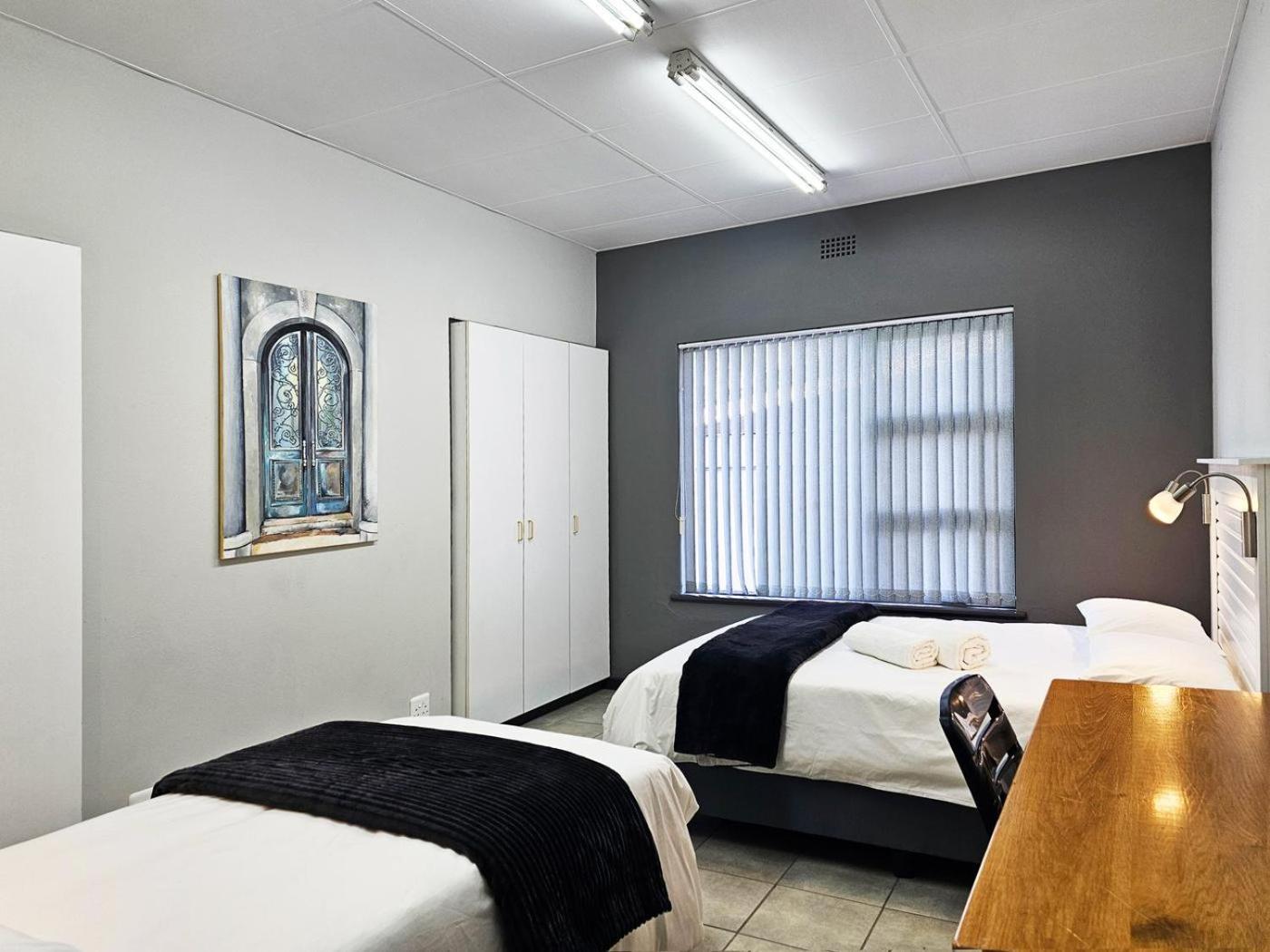 Beds Inn George view 4