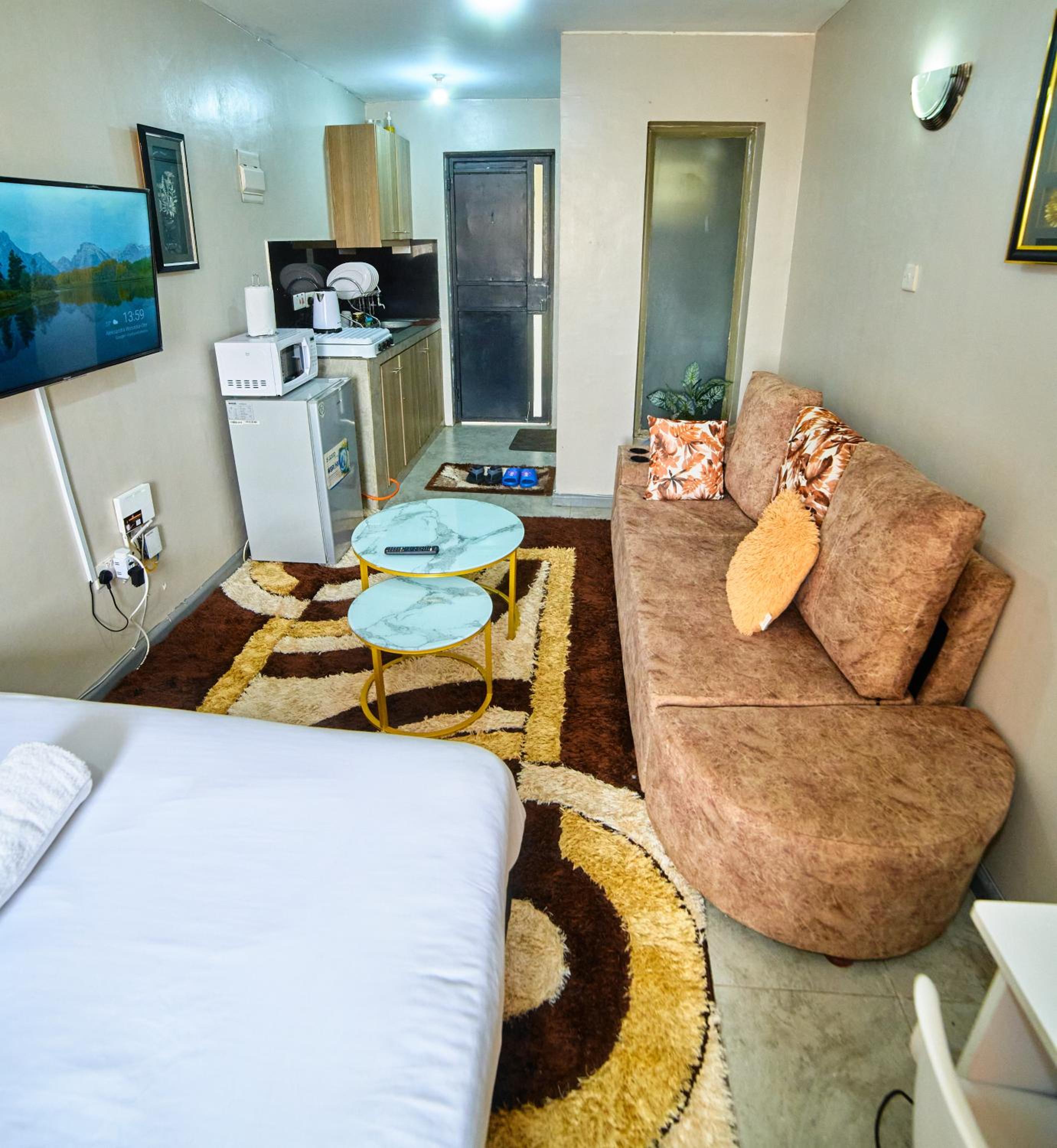 ONEAL URBAN SUITES - Furnished Studio apartments in Nairobi
