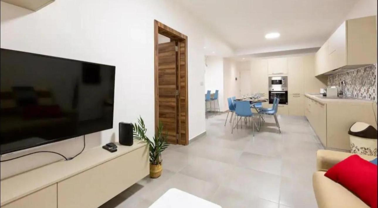 Claremont 1bedroom apartment, photo 13