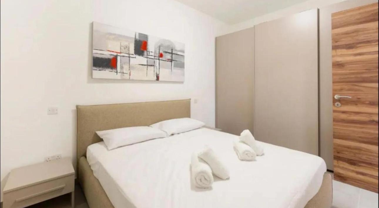 Claremont 1bedroom apartment, photo 16