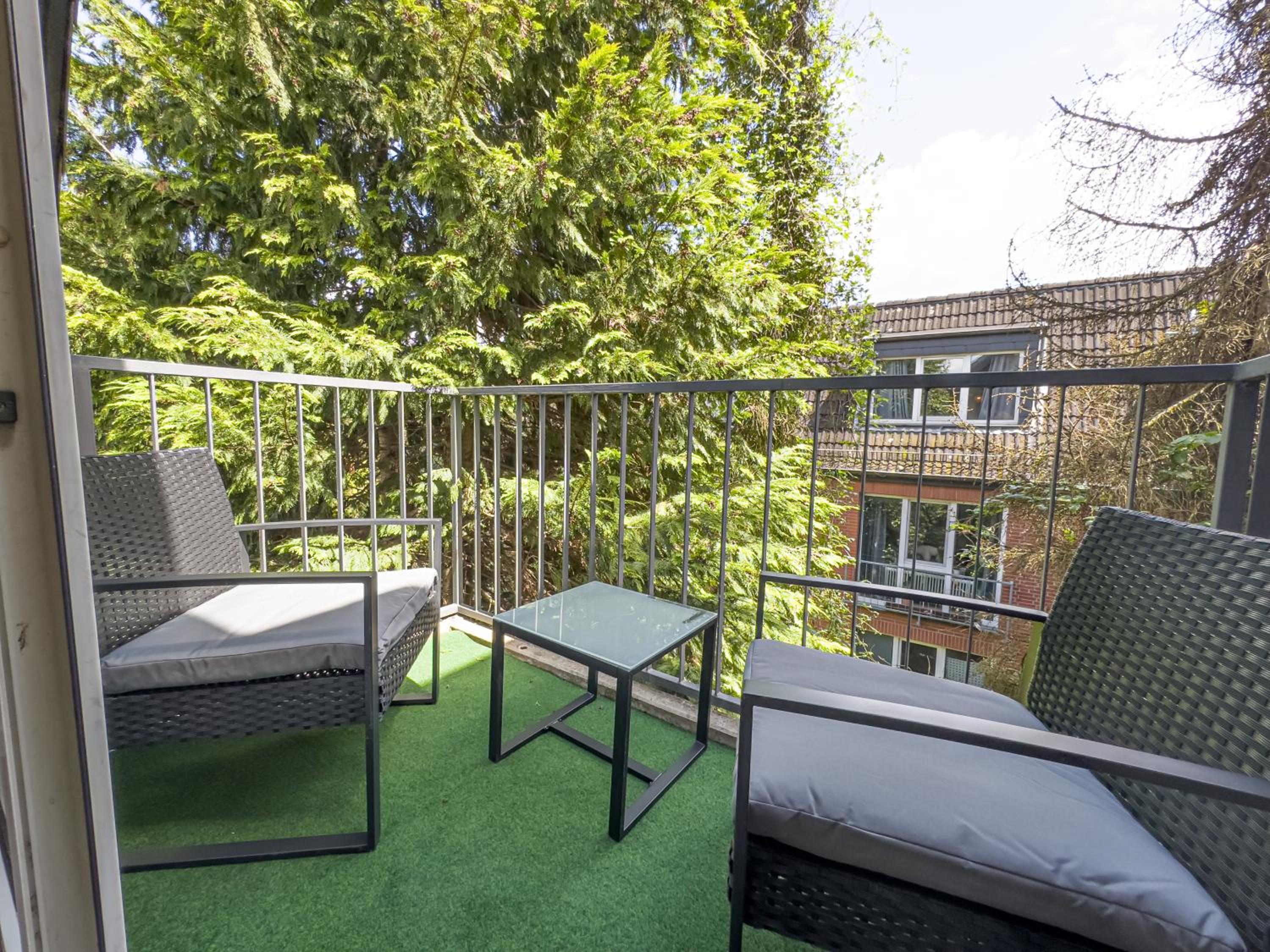 ImmoStay S#9 - Balkon und Parkplatz, Nähe Mercedes Benz, WiFi, 4K Streaming
