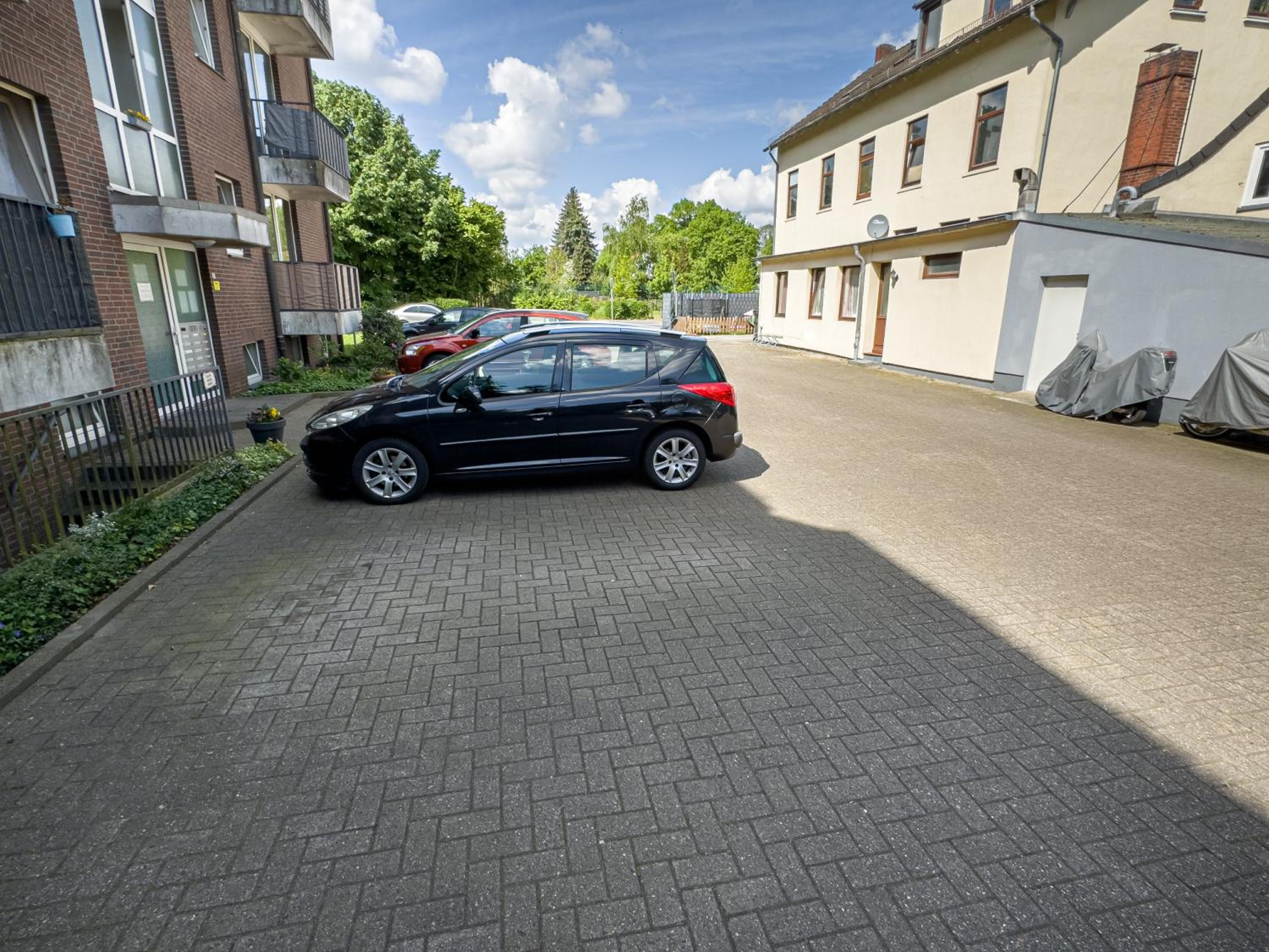 ImmoStay S#9 - Balkon und Parkplatz, Nähe Mercedes Benz, WiFi, 4K Streaming
