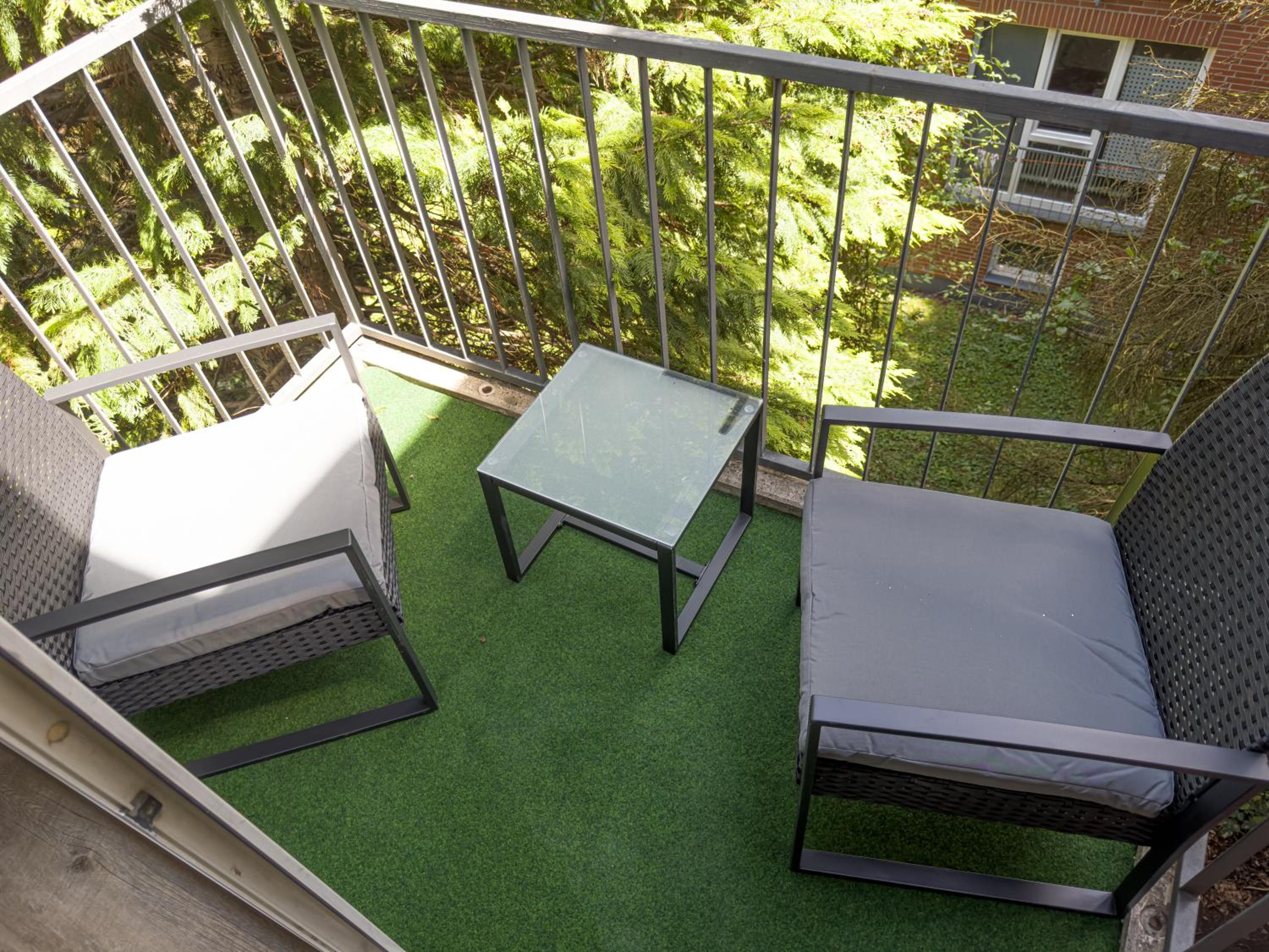 ImmoStay S#9 - Balkon und Parkplatz, Nähe Mercedes Benz, WiFi, 4K Streaming