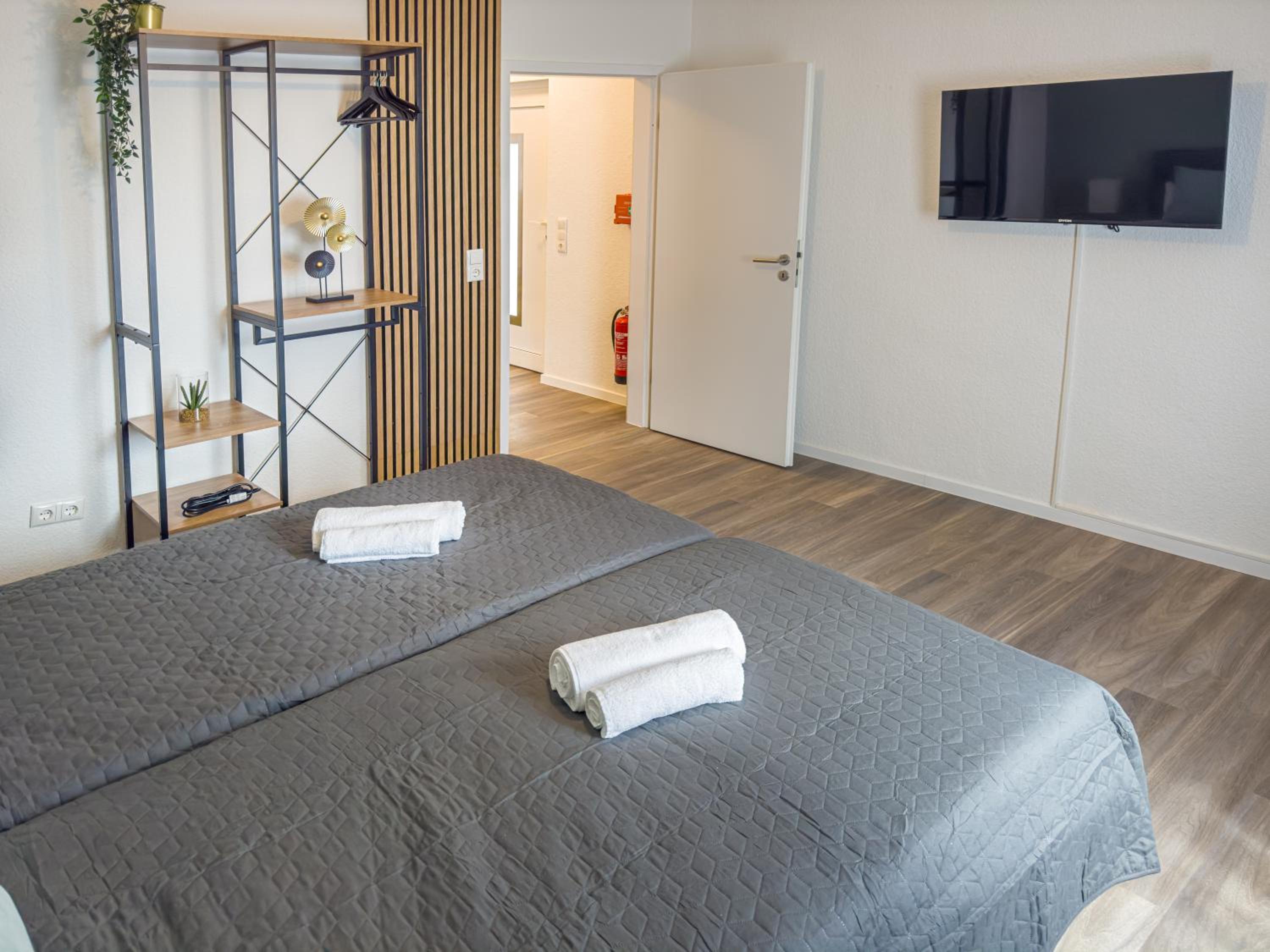 ImmoStay M#6 Maisonette- Apartment, Wifi & Parken, Parkanlage, 4K TV