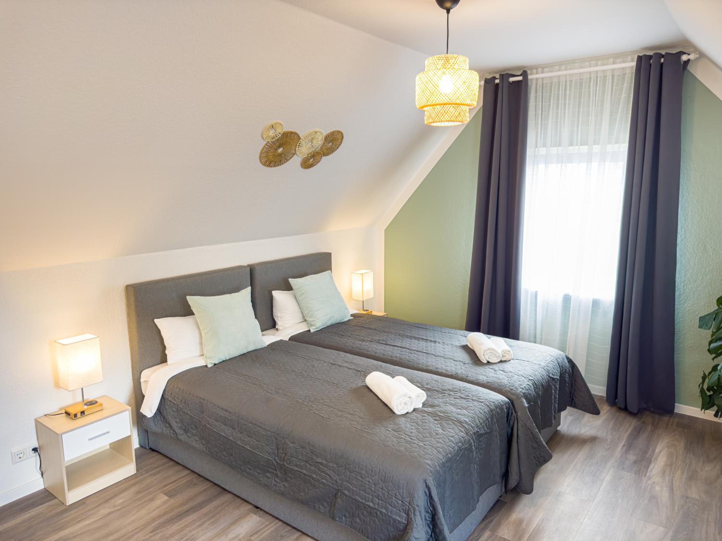ImmoStay M#6 Maisonette- Apartment, Wifi & Parken, Parkanlage, 4K TV