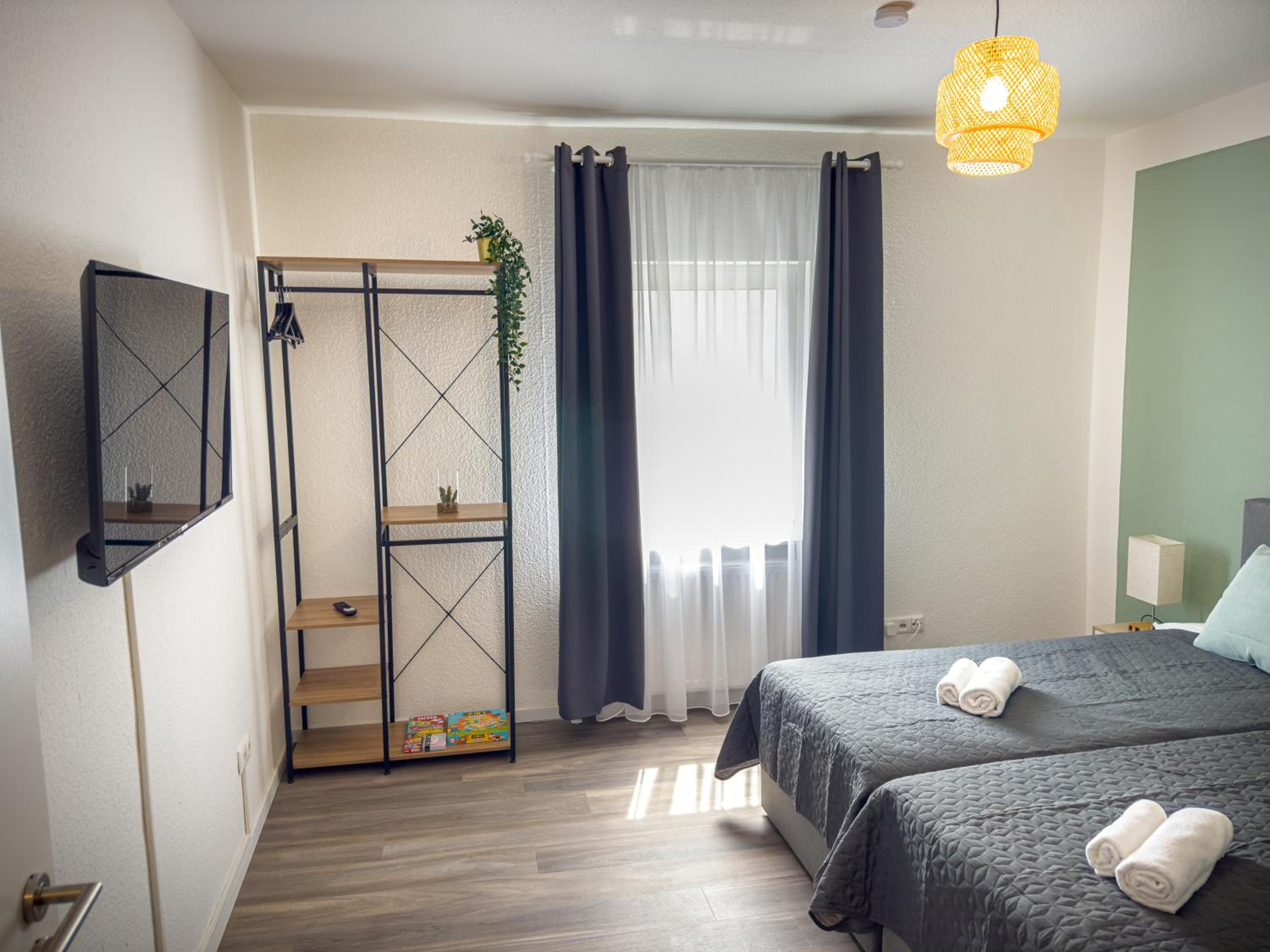 ImmoStay M#6 Maisonette- Apartment, Wifi & Parken, Parkanlage, 4K TV