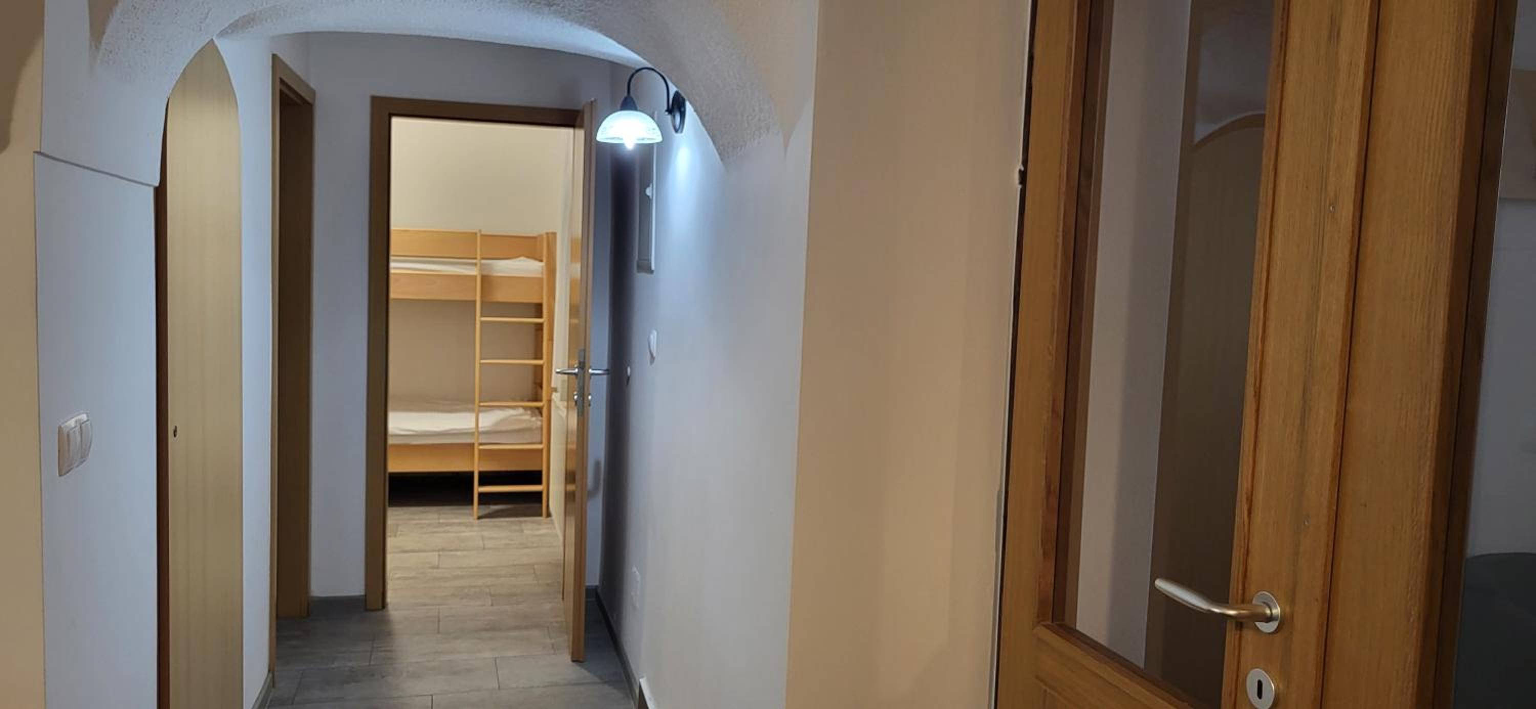 Rooms & Apartments Kepic, AIRPORT accomodation
