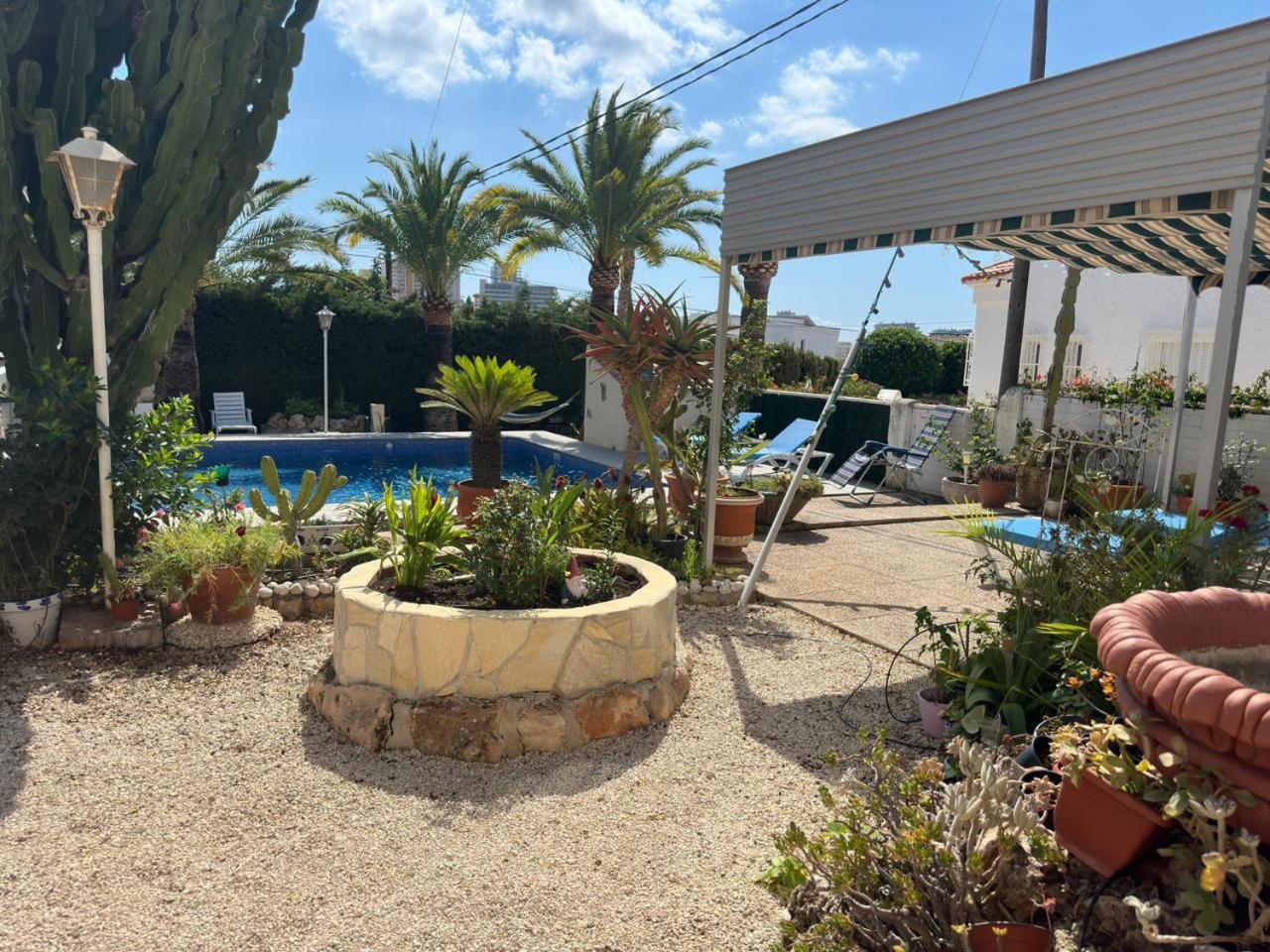 Chalet Los Almendros con piscina privada