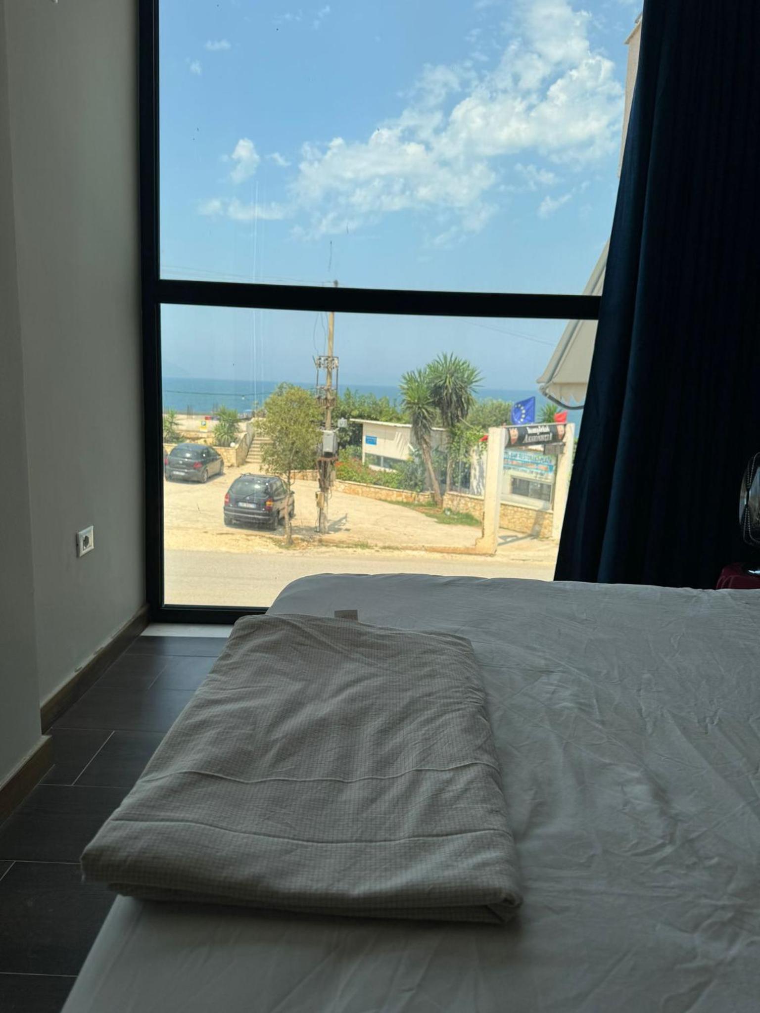 Mare Vista