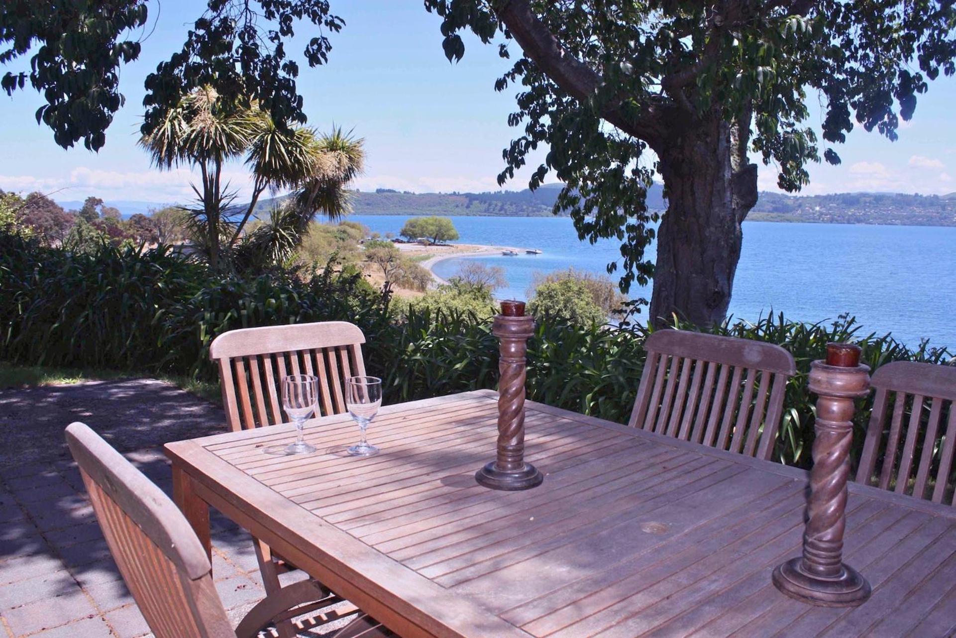 Moeroa - Wharewaka Holiday Home view 4