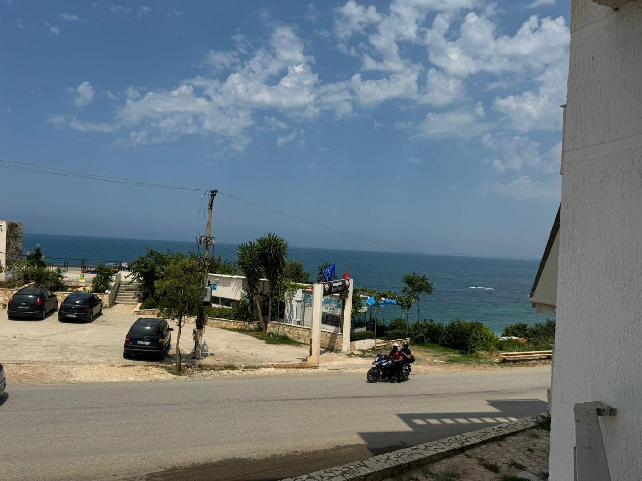 Mare Vista