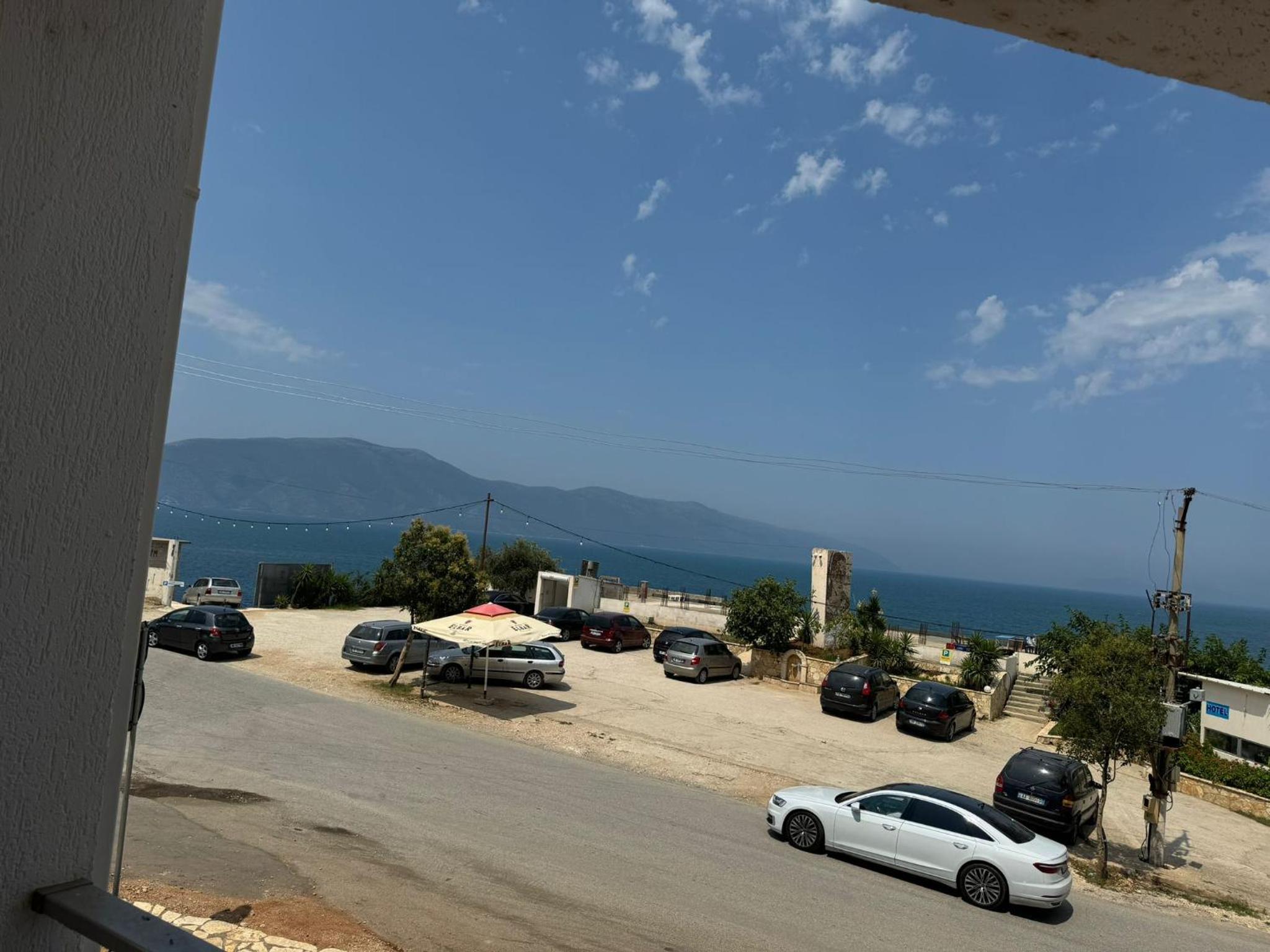 Mare Vista