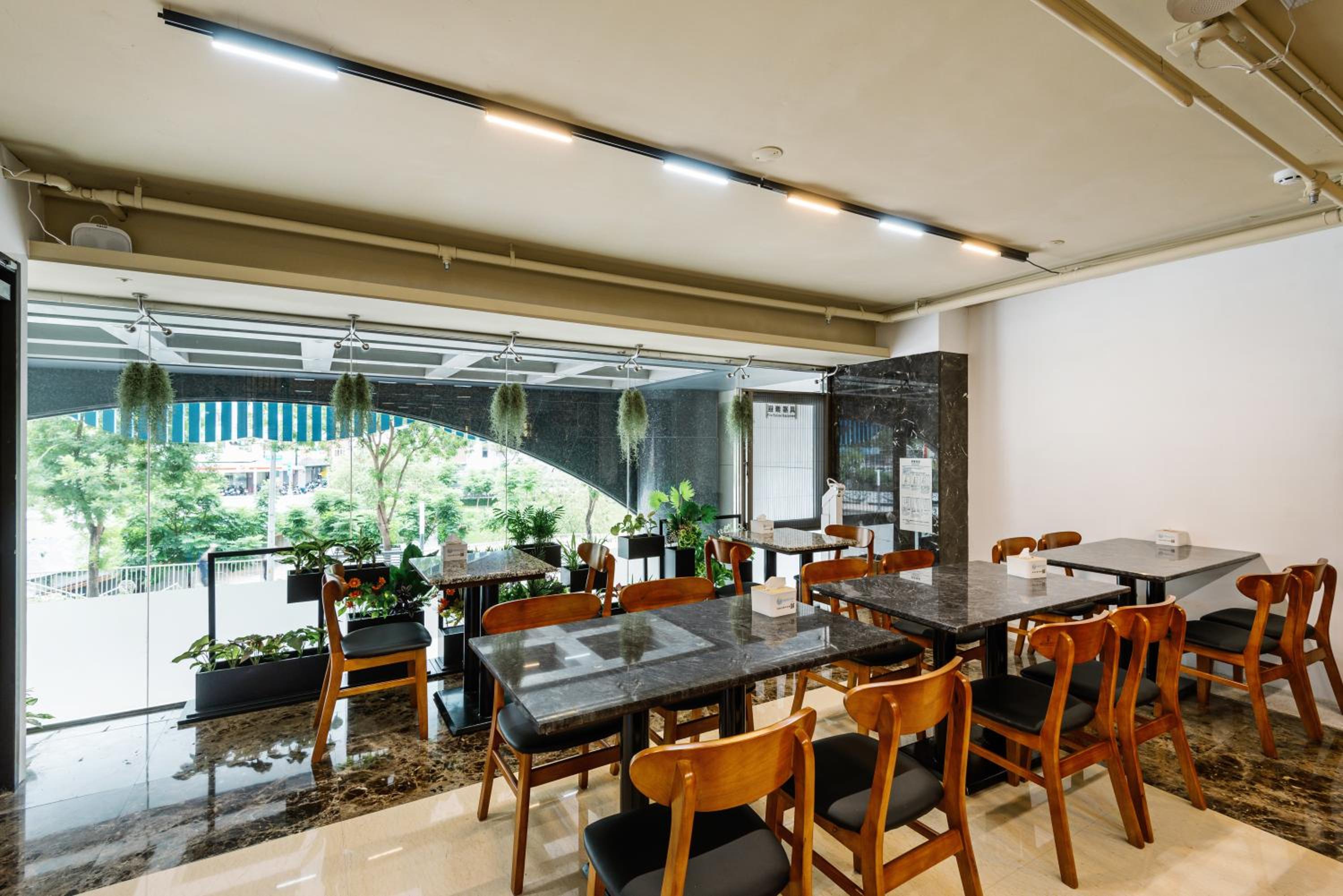 Mercury Hotel Taichung — photo 19