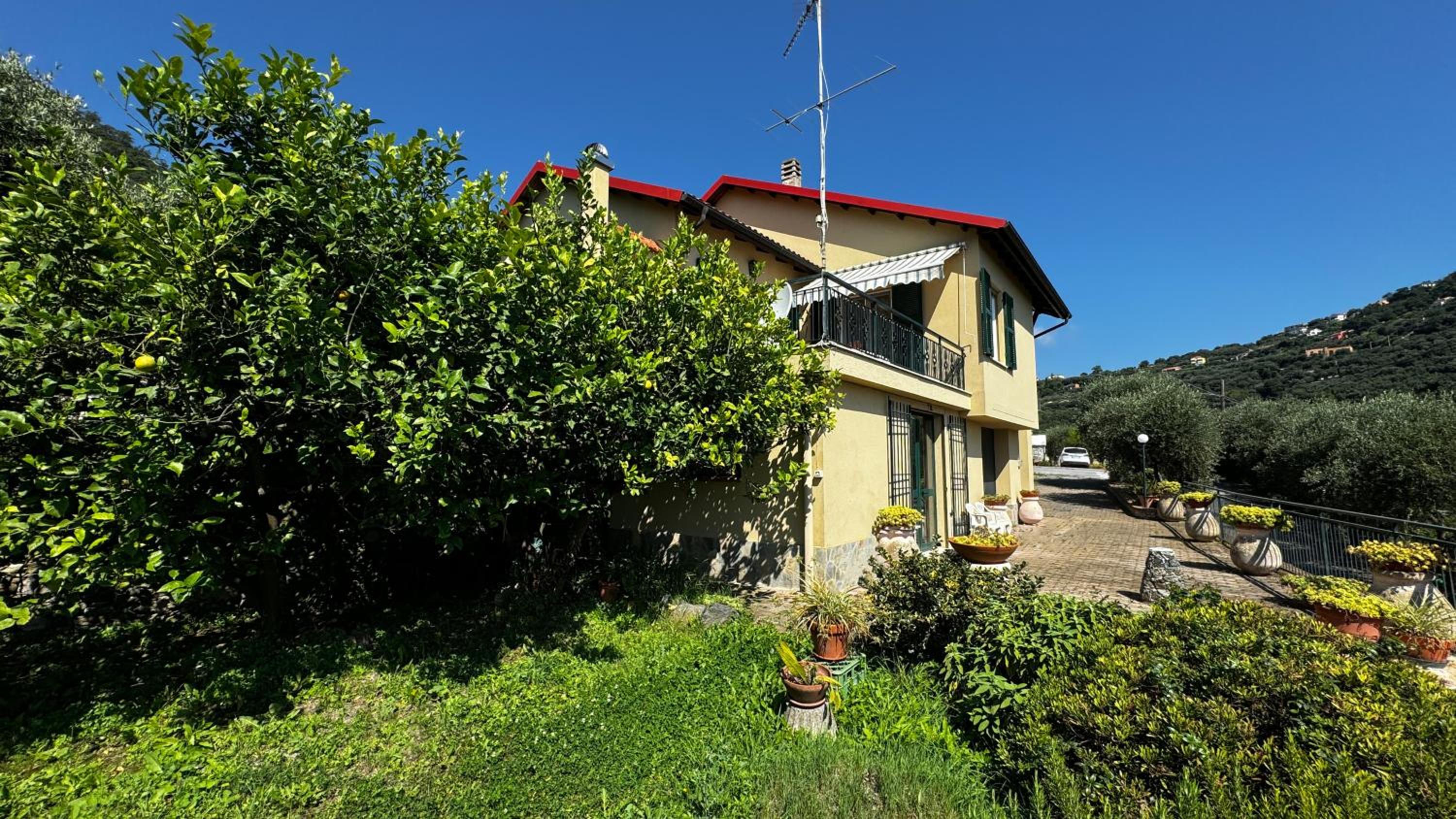 Villa in collina con vista mozzafiato su Noli view 4
