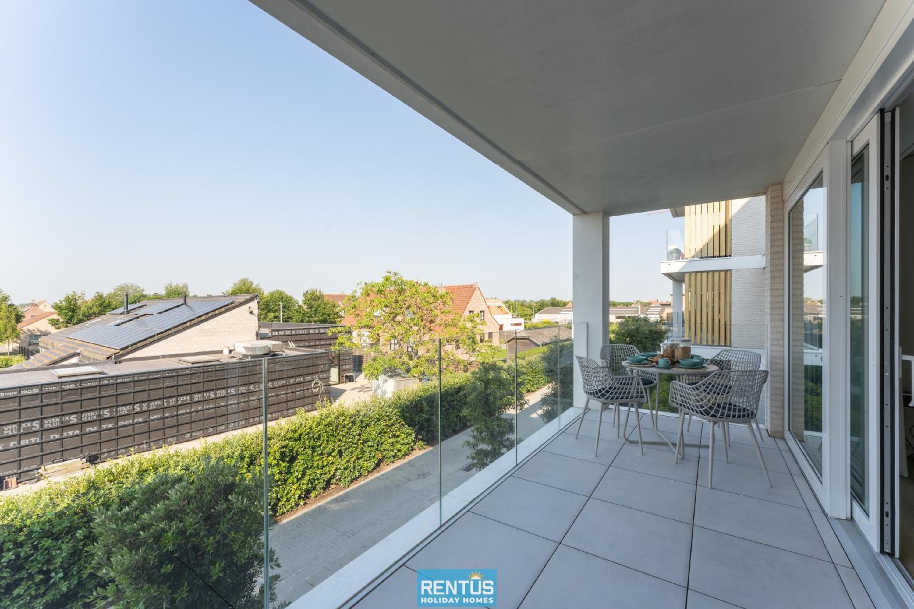 Zwem & Zen - spacious apartment with outdoor pool