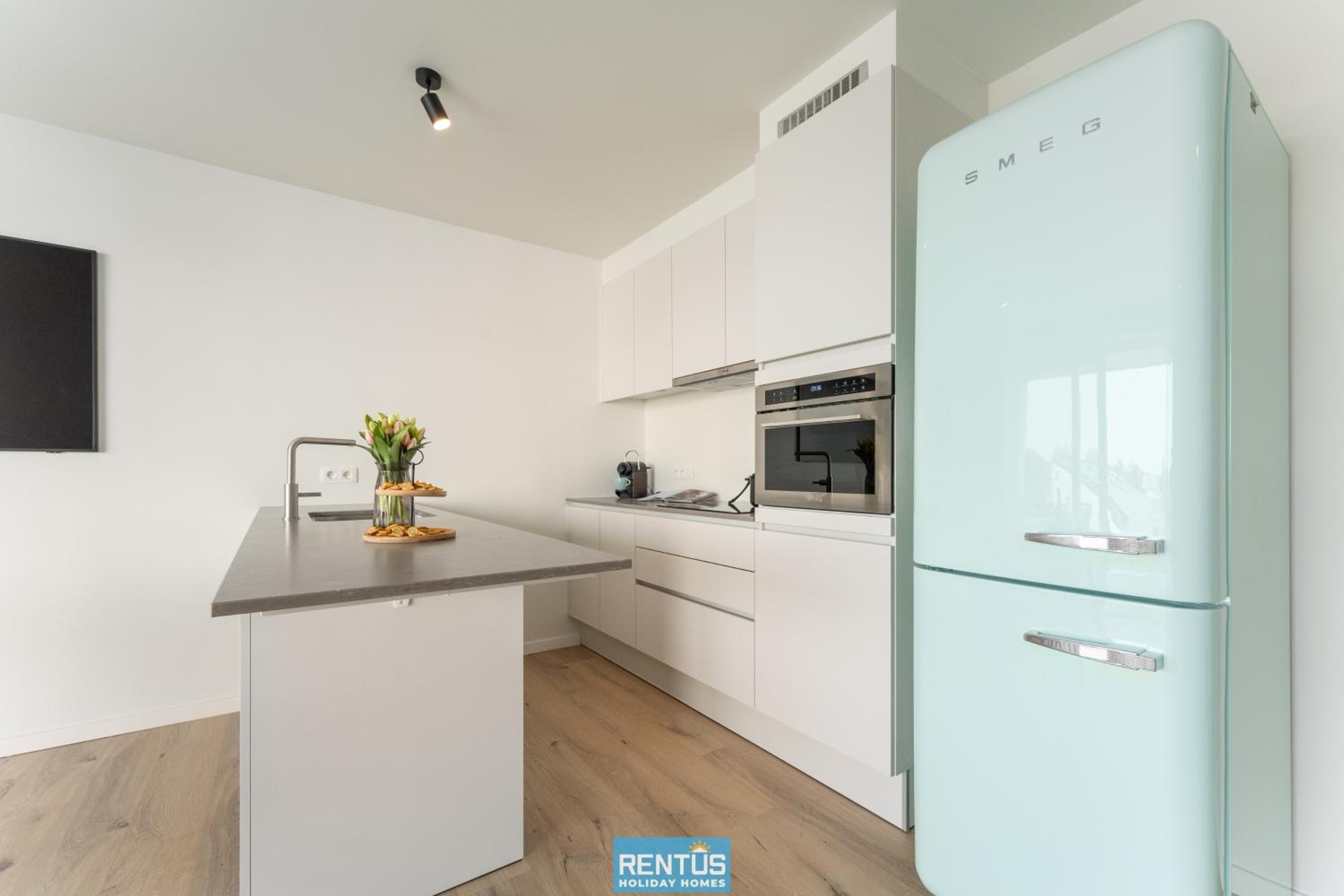 Zwem & Zen - spacious apartment with outdoor pool