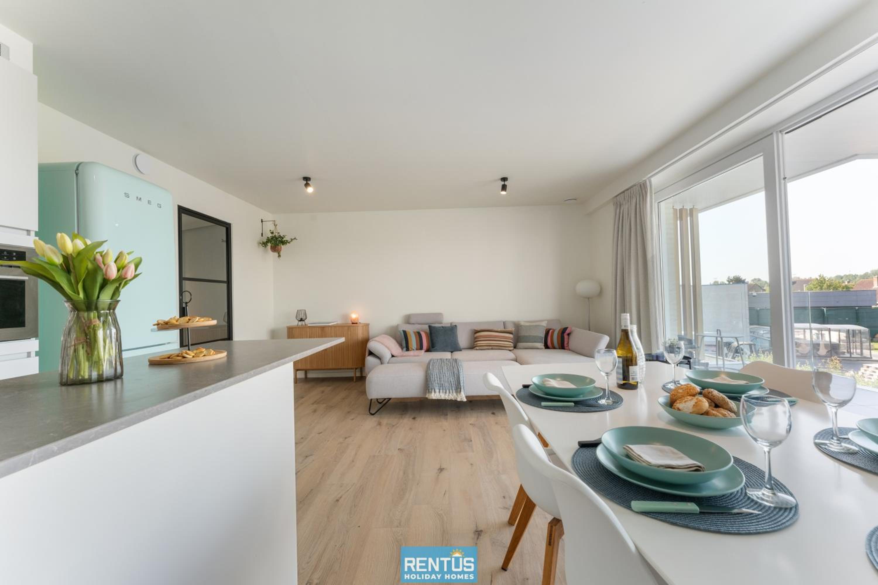 Zwem & Zen - spacious apartment with outdoor pool