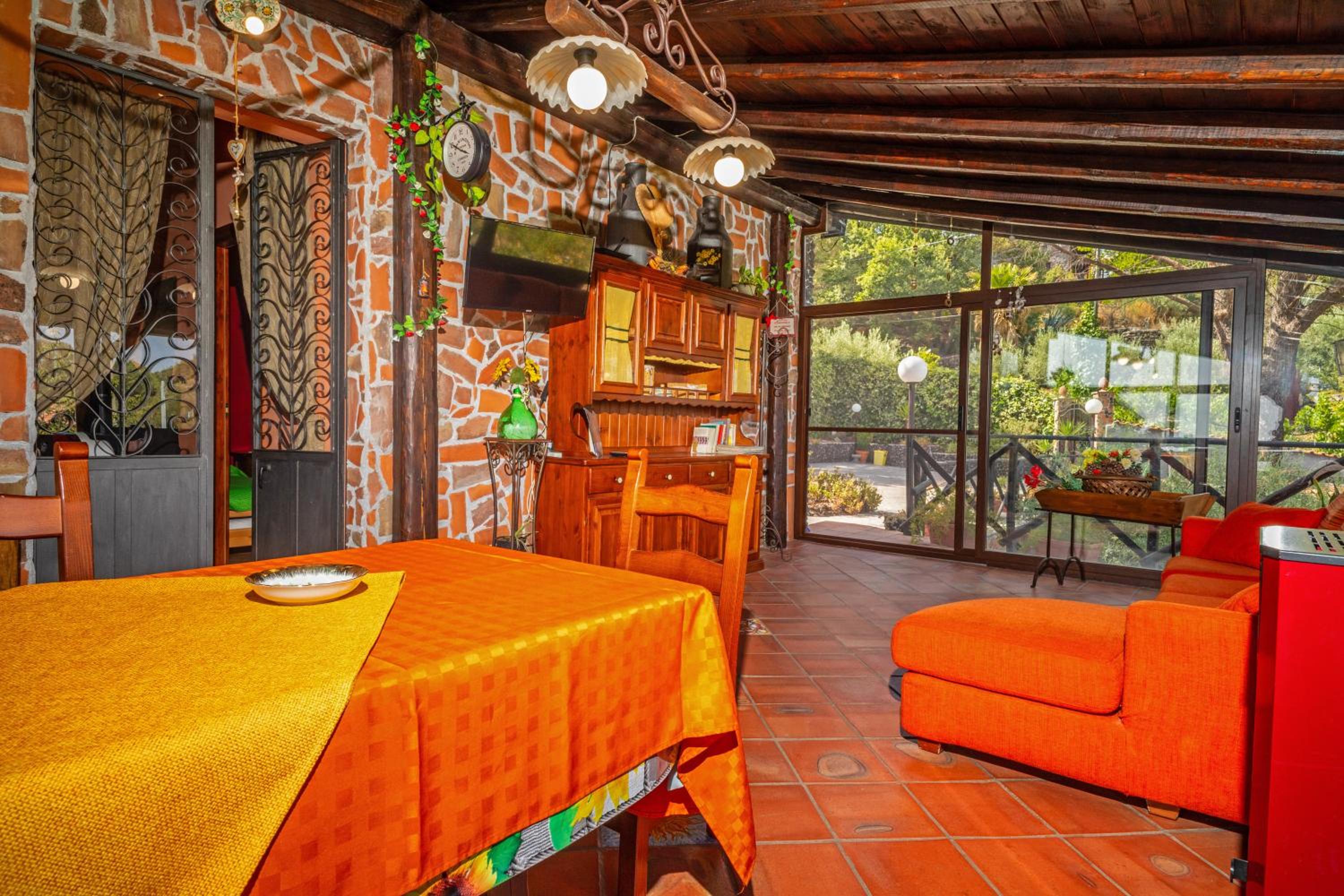 Etna Family - Holiday home view 3