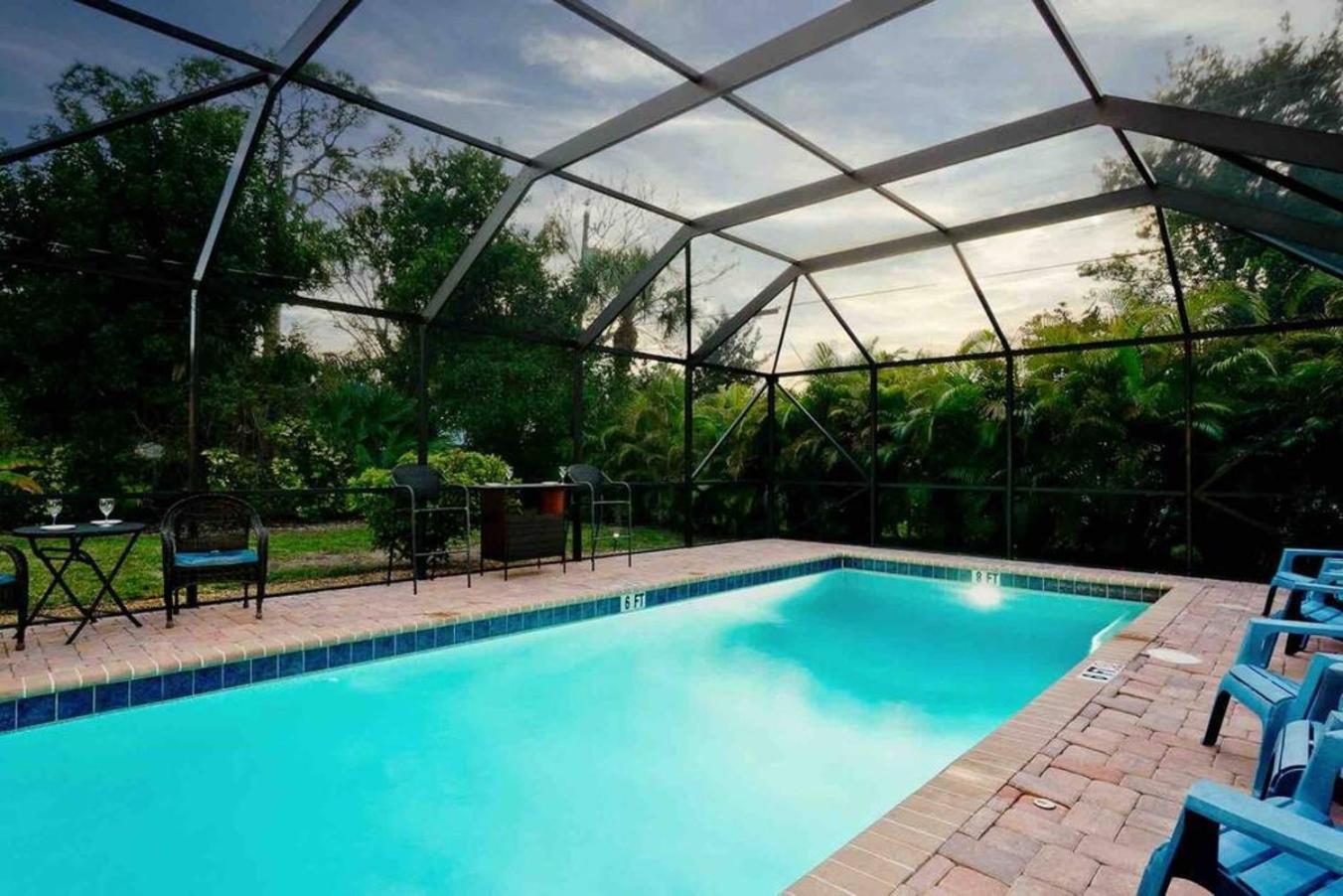 Gorgeous private Pool-Walk to Stunning Beach! os view 5