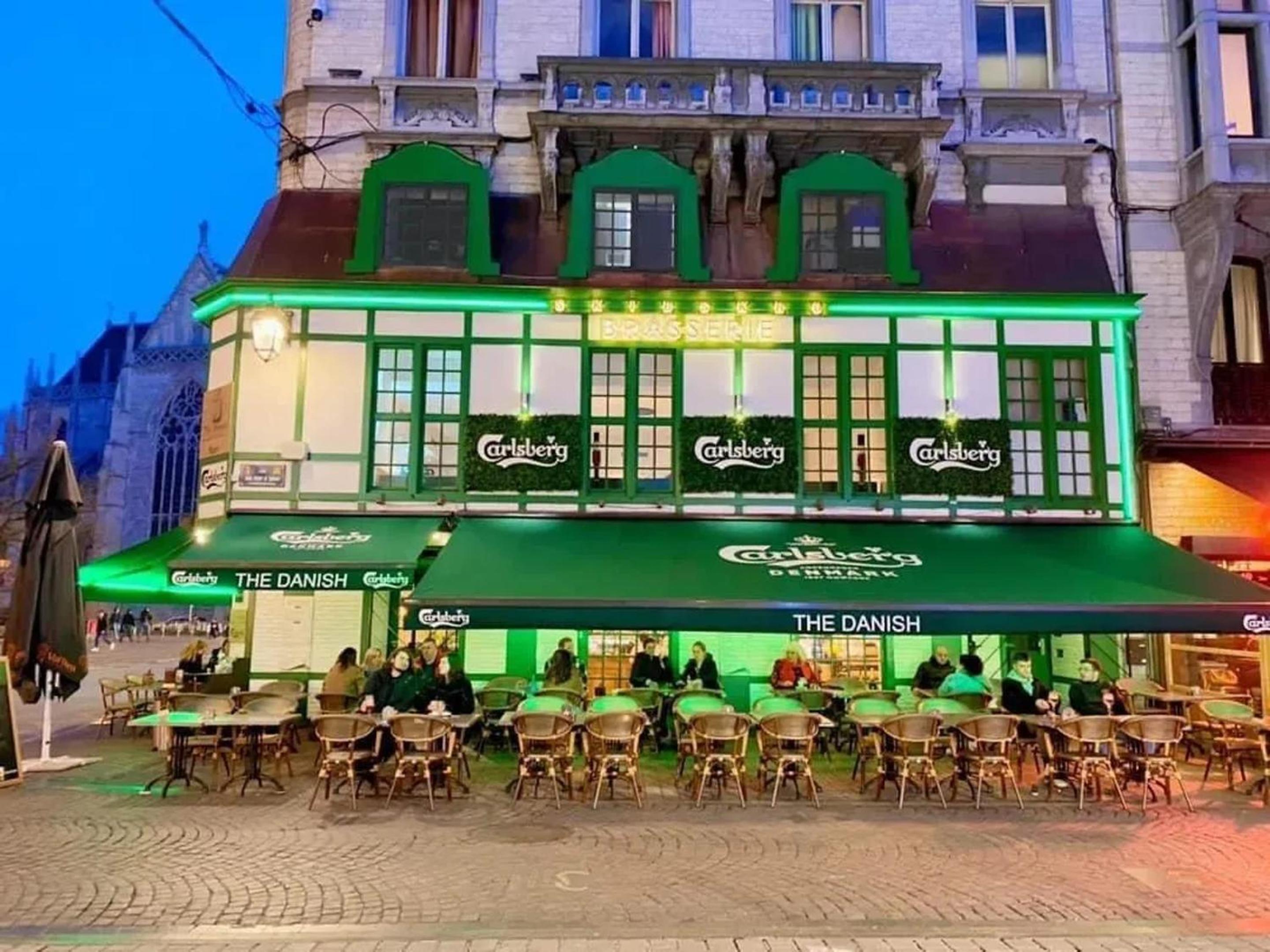 Charming Apartment in Liège City Centre with Parking Included
