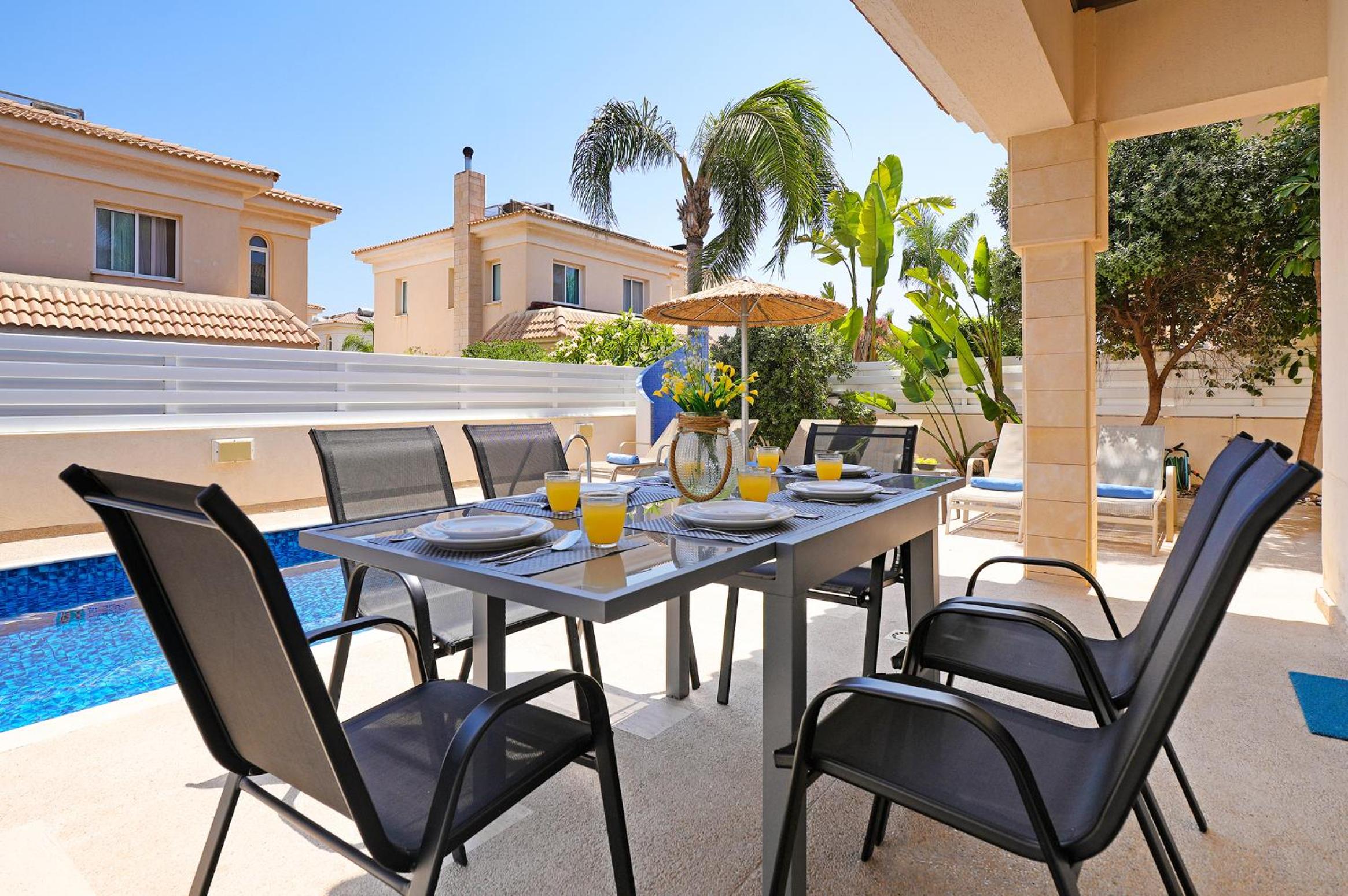 Villa Angelina - 300m from Kapparis beach
