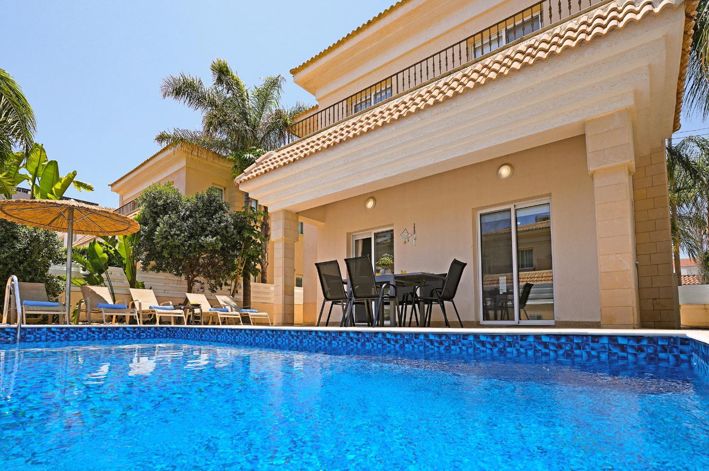 Villa Angelina - 300m from Kapparis beach