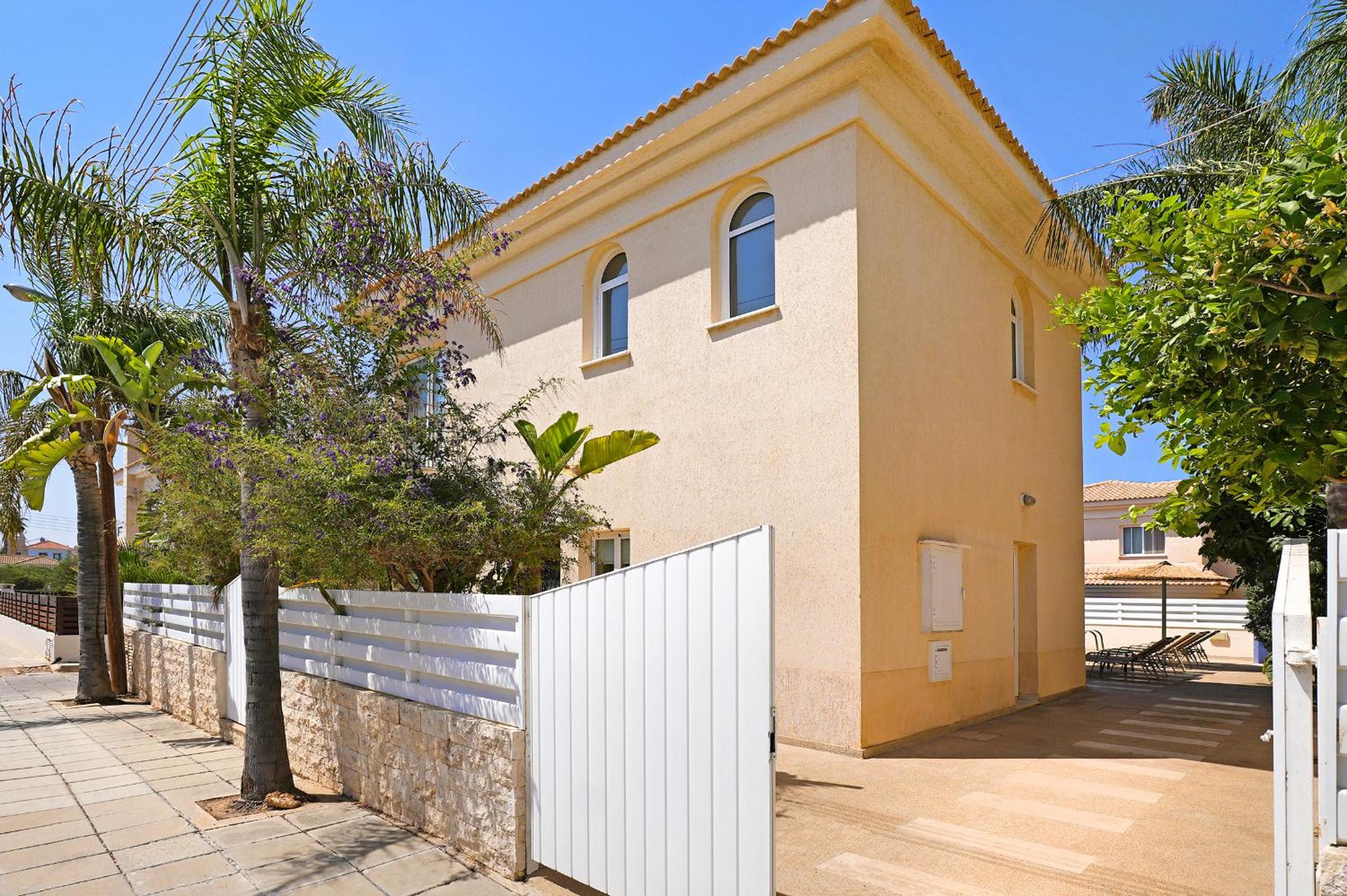 Villa Angelina - 300m from Kapparis beach