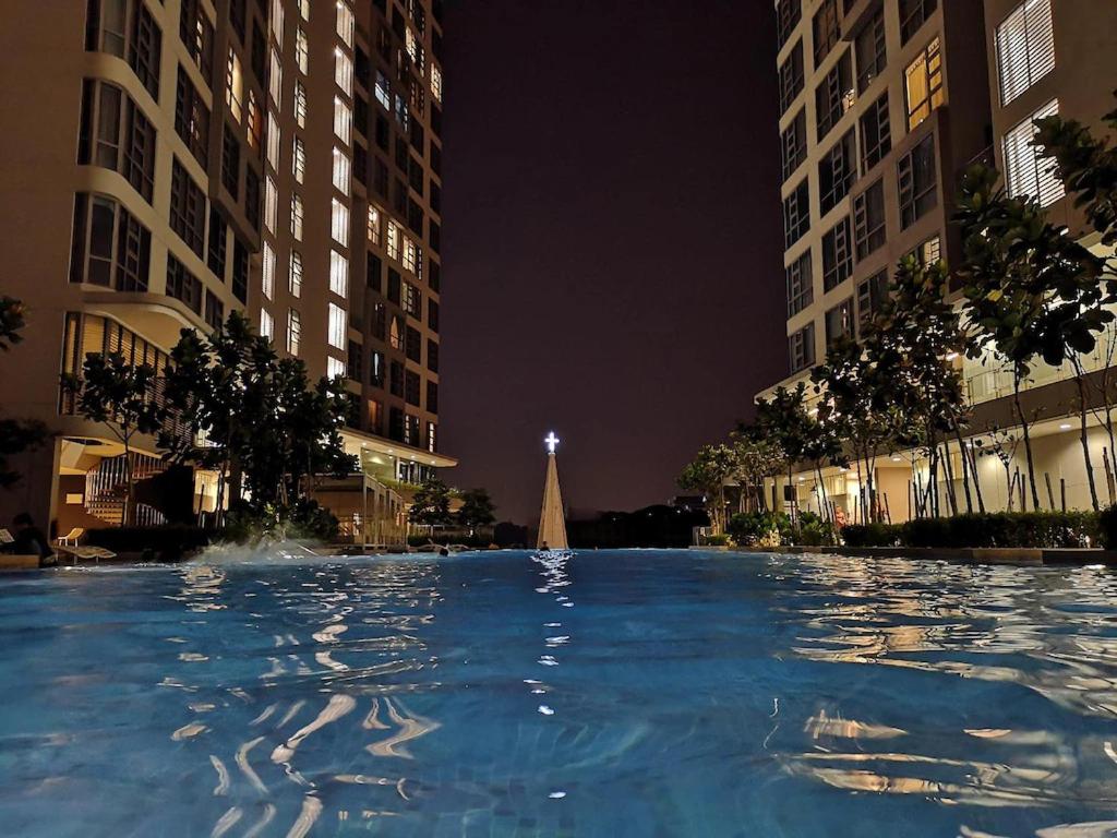 Mid Night Realm Kuala Lumpur