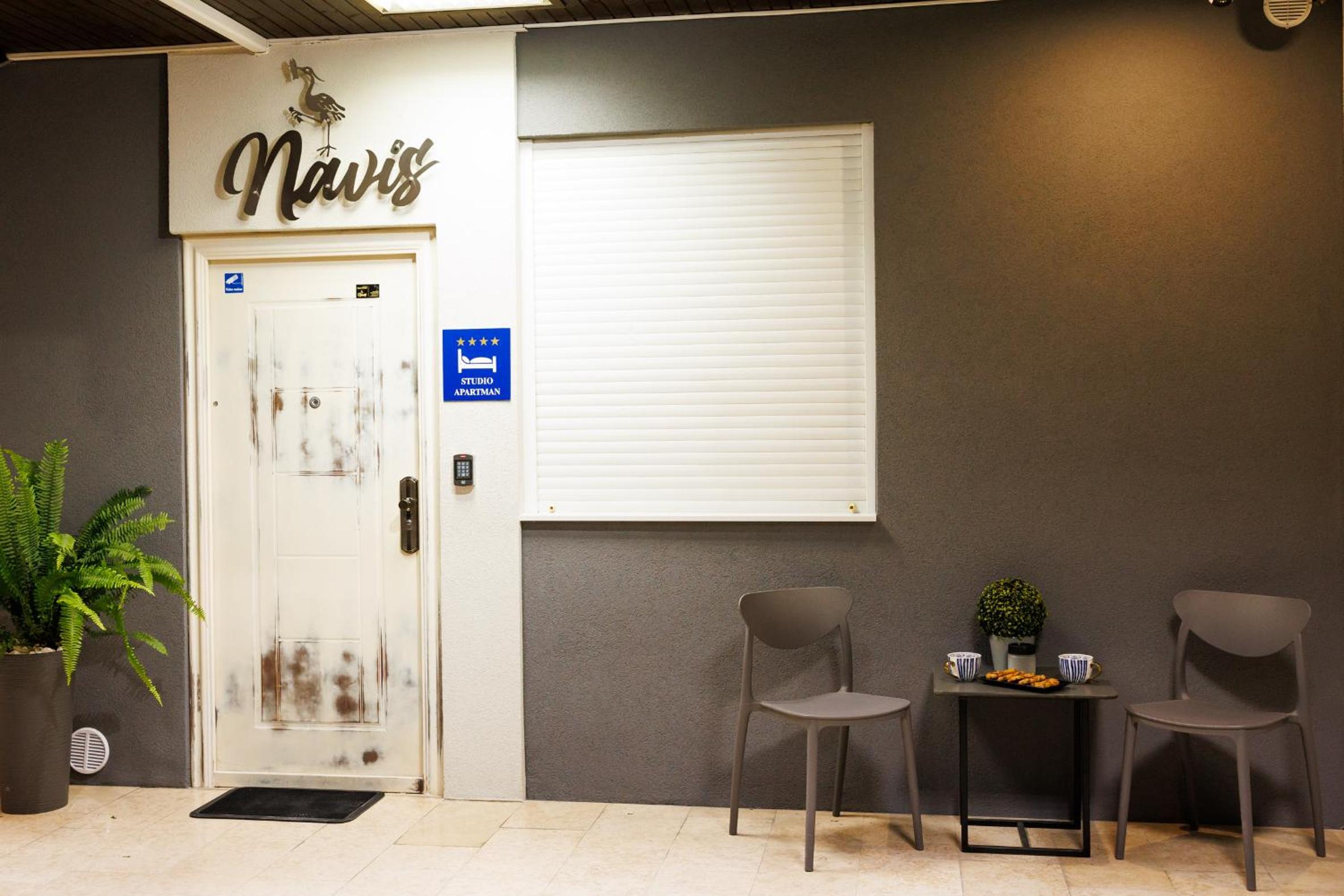 Studio apartman Navis