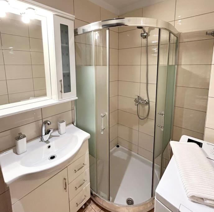 Artistic 2BDR Flat w Terrace & City View In Centre