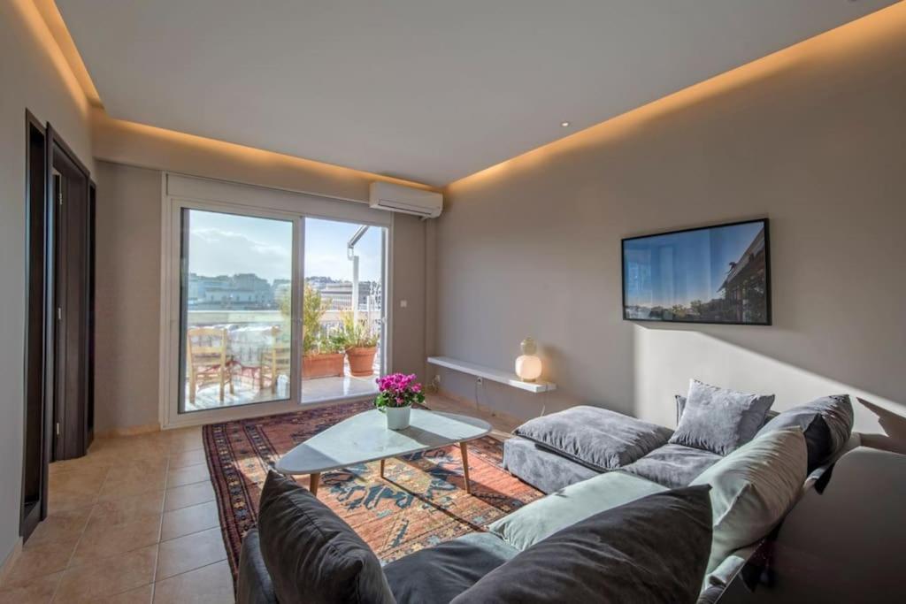 Artistic 2BDR Flat w Terrace & City View In Centre