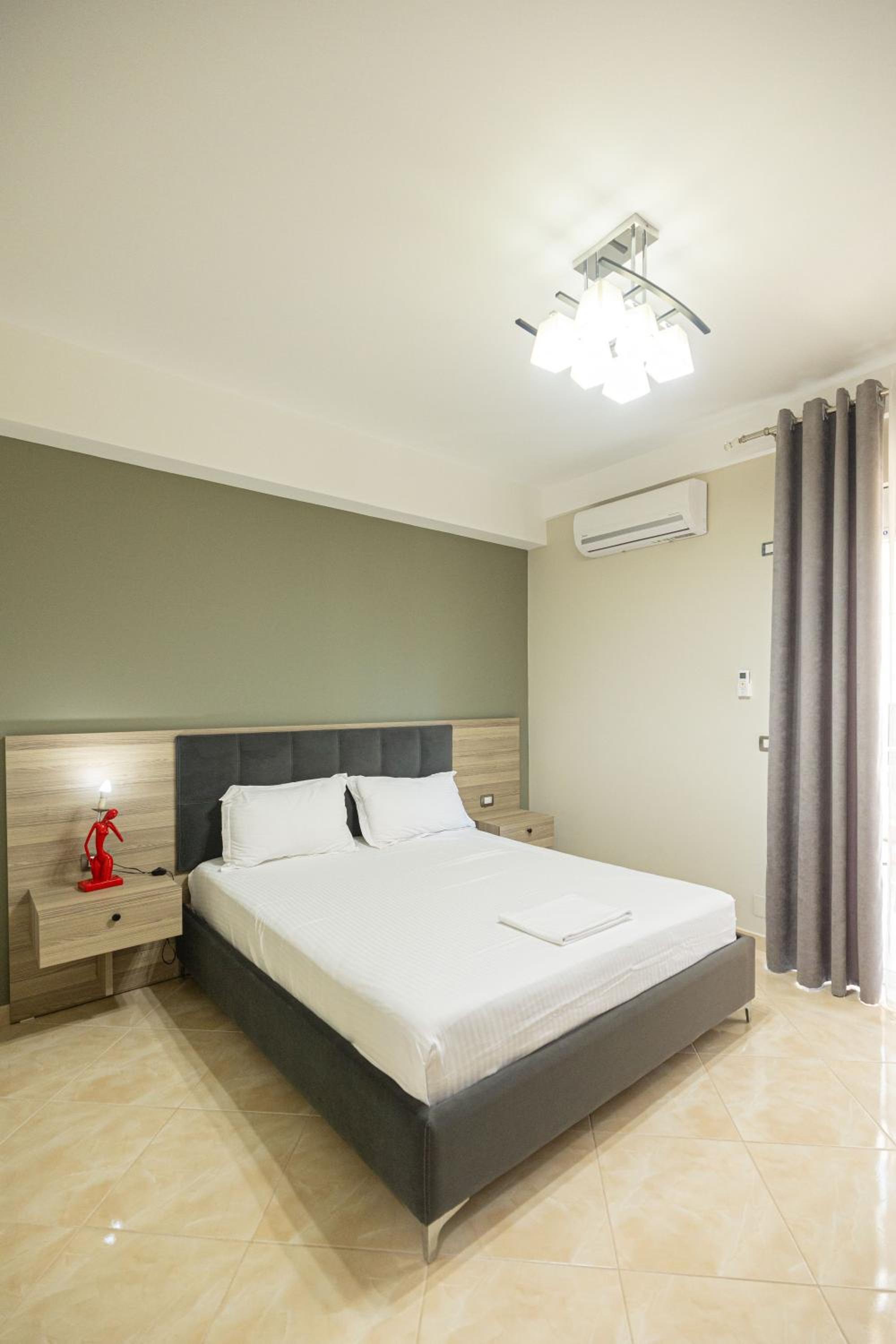 Sunflower Rooms