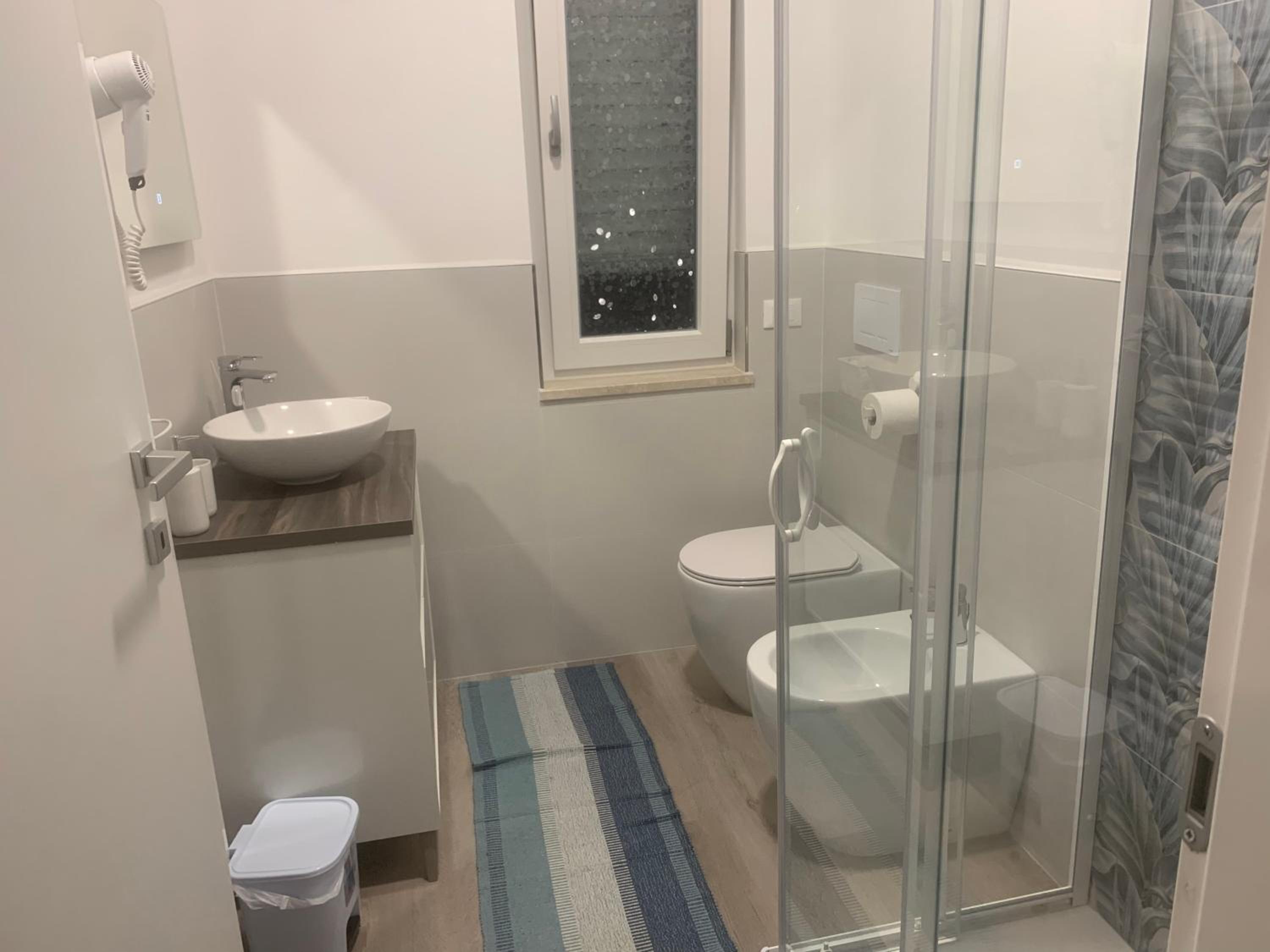 OnlyRoomsRhoFIERA