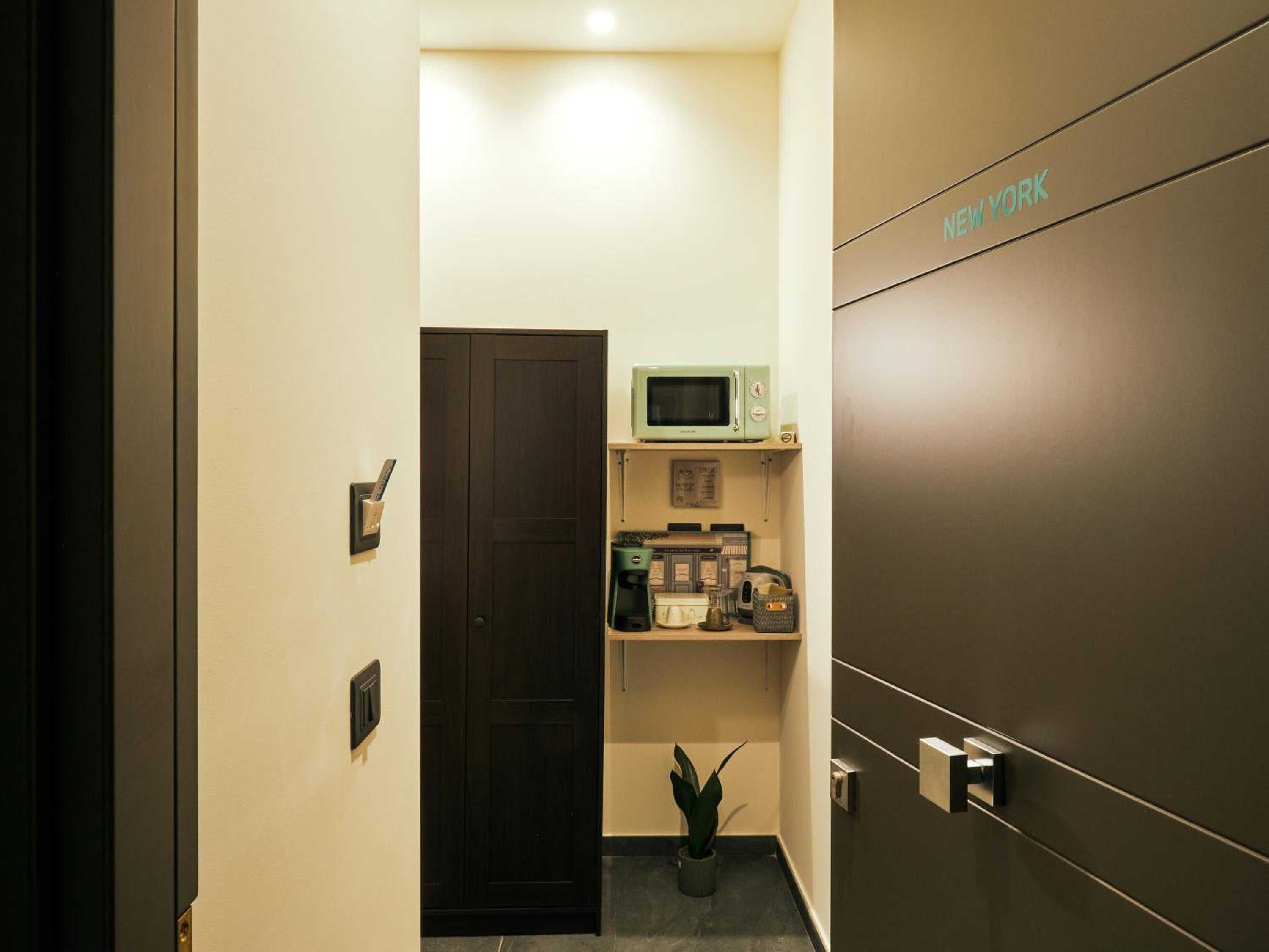 HUB Rooms view 3