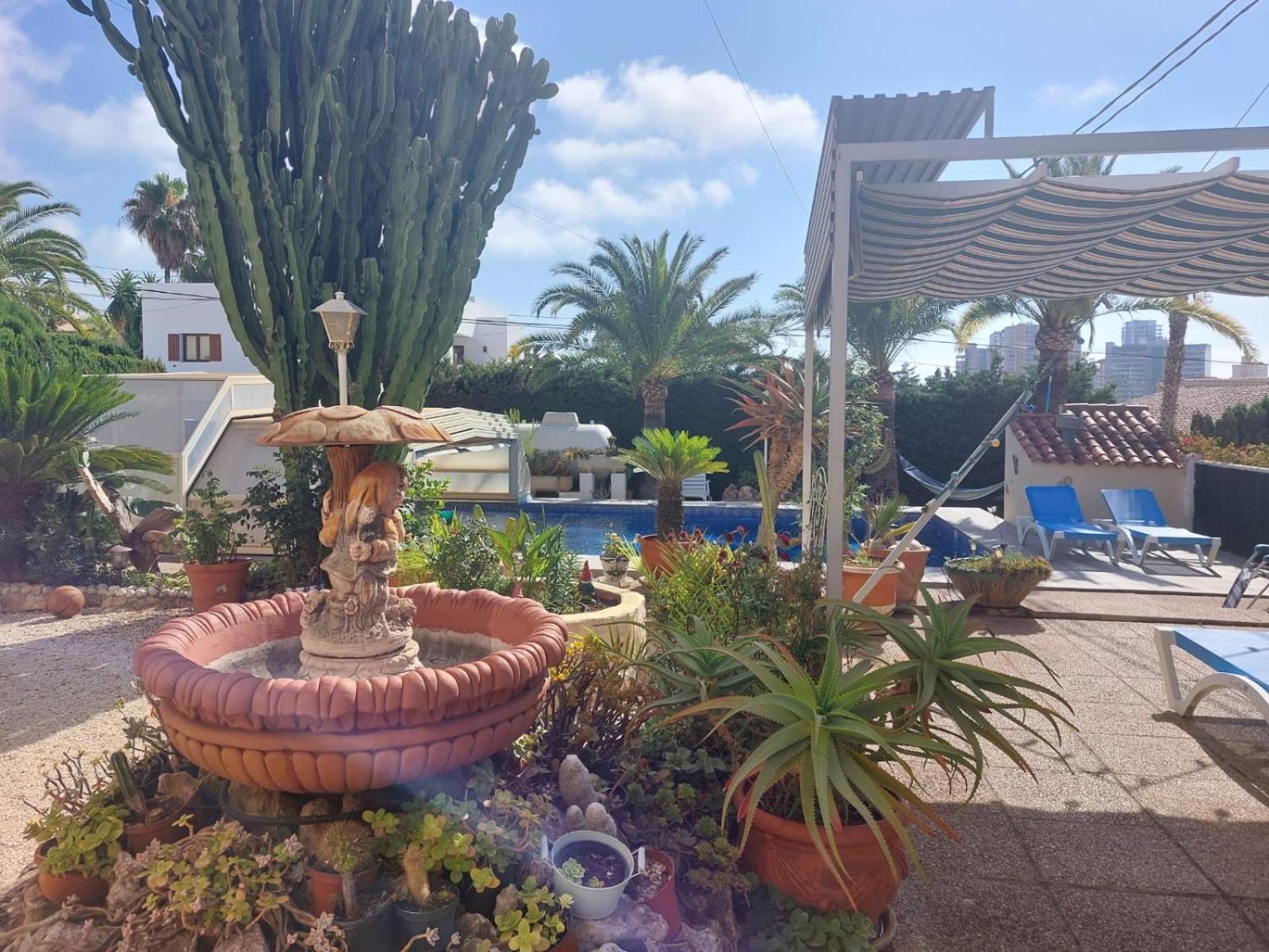Chalet Los Almendros con piscina privada
