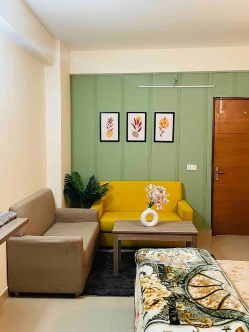 Elite studio in Ghaziabad view 3