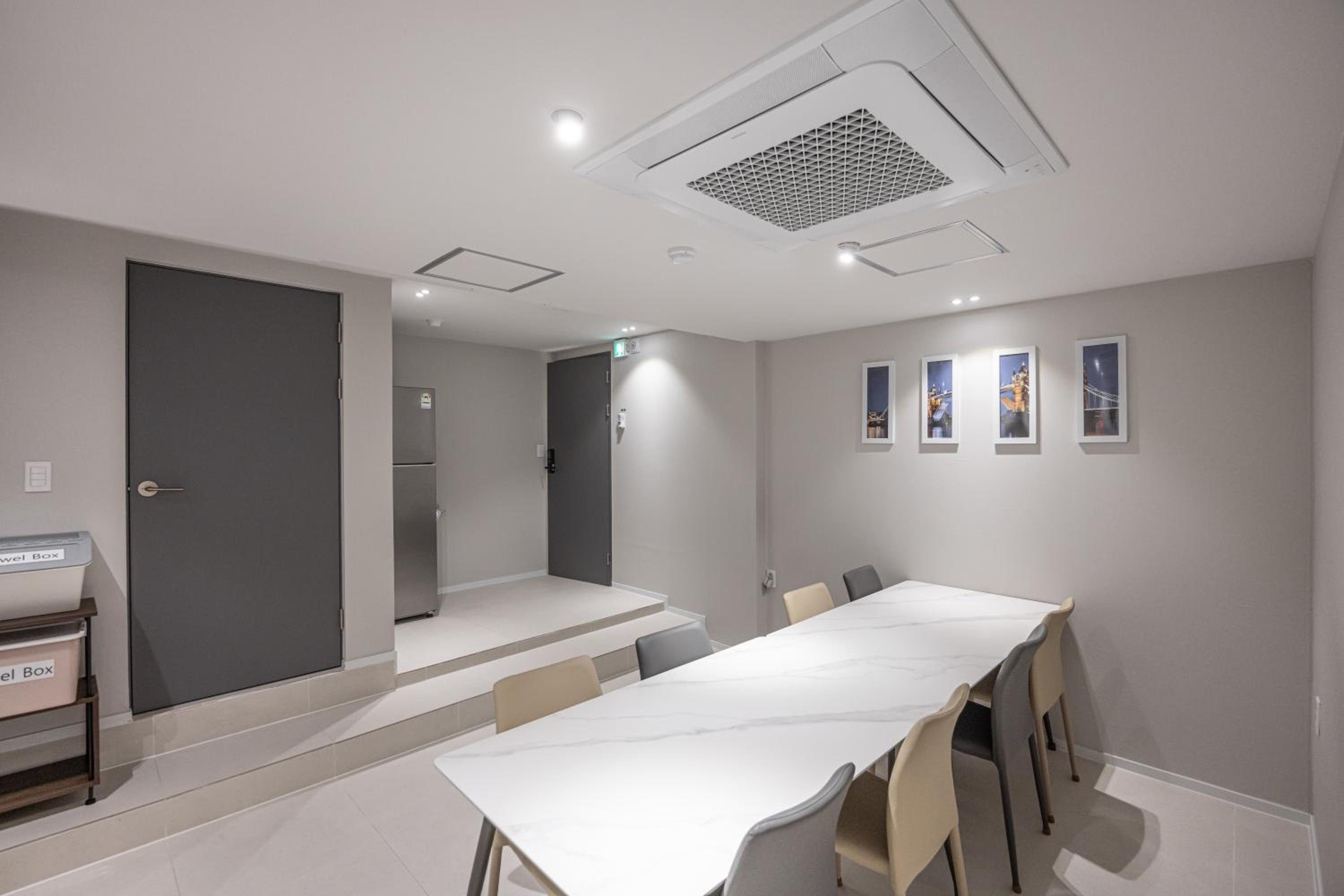 meeting & event spaces