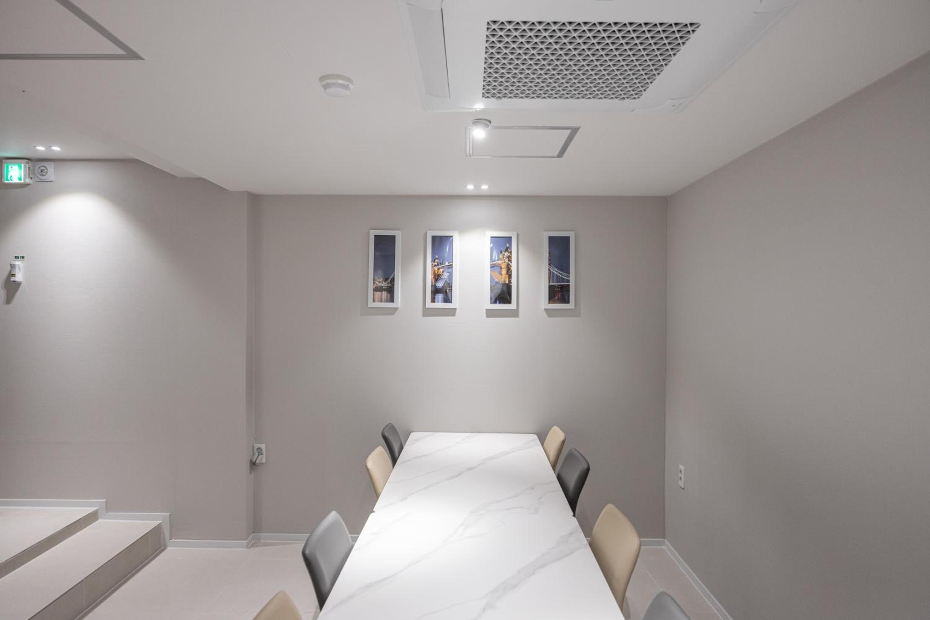 meeting & event spaces