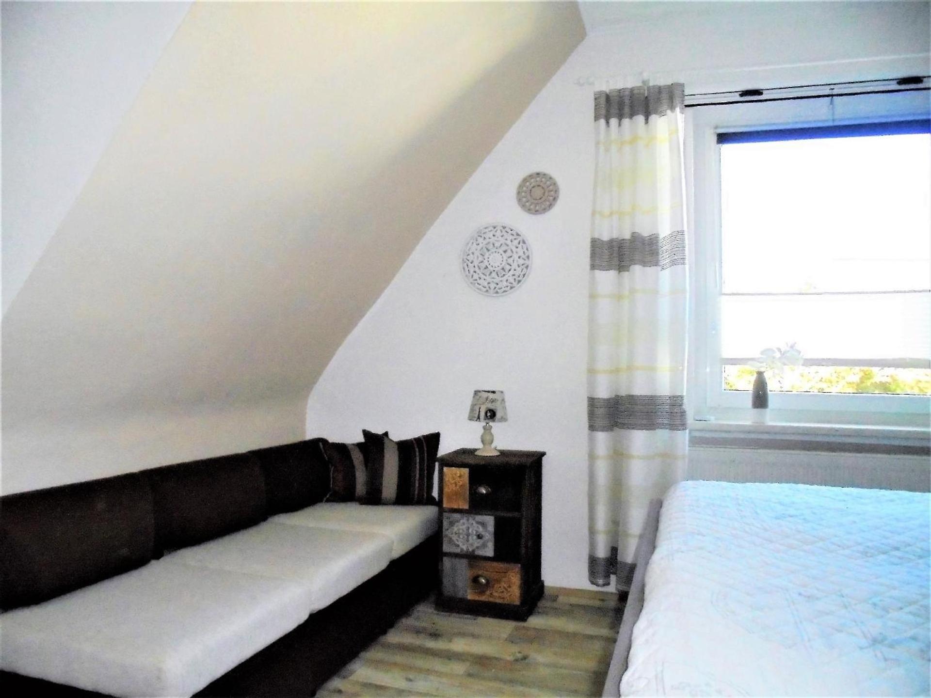 Geräumige Ferienwohnung In Zingst Mit Terrasse