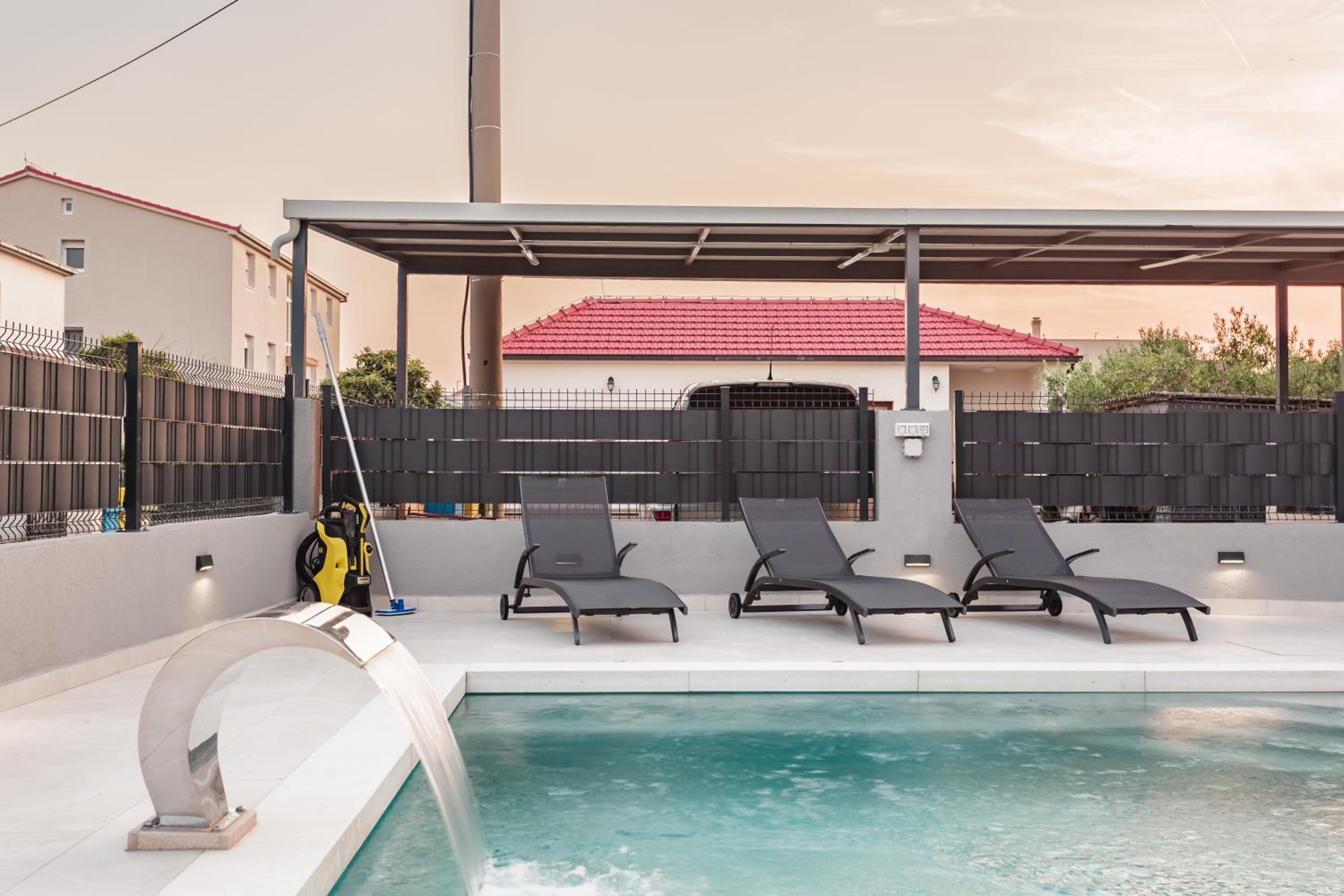 Apartment Ivan with private pool